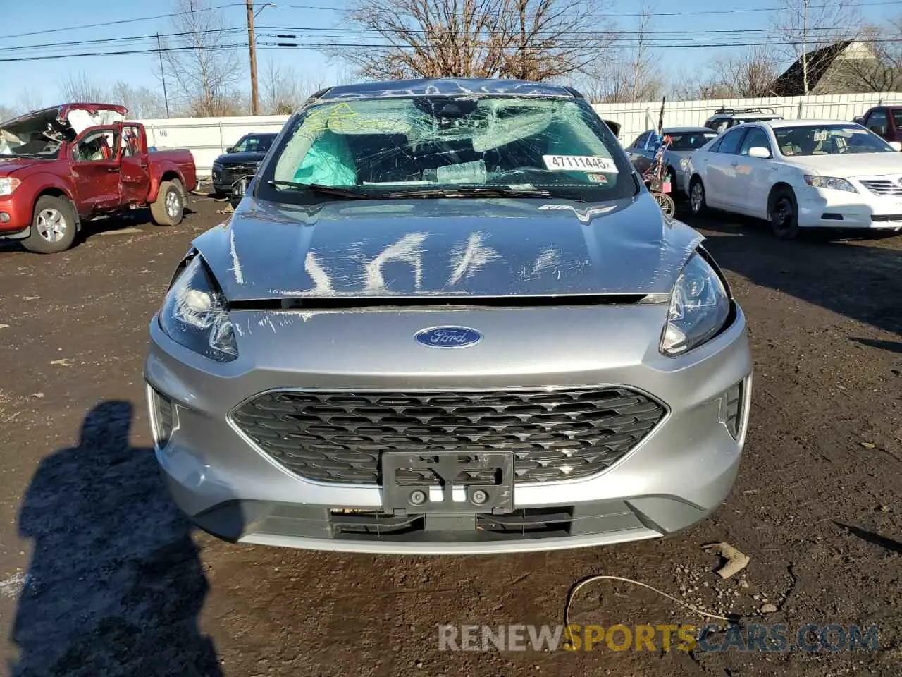 5 Photograph of a damaged car 1FMCU9G61NUB13953 FORD ESCAPE 2022