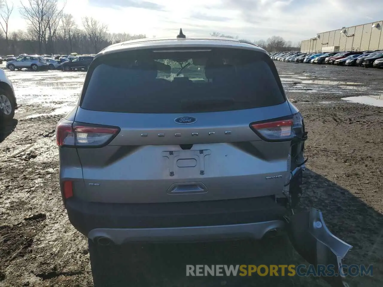 6 Photograph of a damaged car 1FMCU9G61NUB13953 FORD ESCAPE 2022