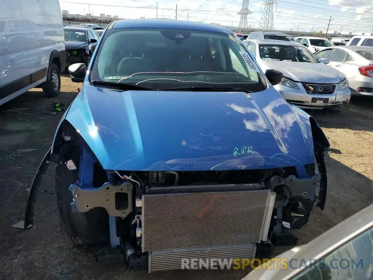 5 Photograph of a damaged car 1FMCU9G61NUB22605 FORD ESCAPE 2022