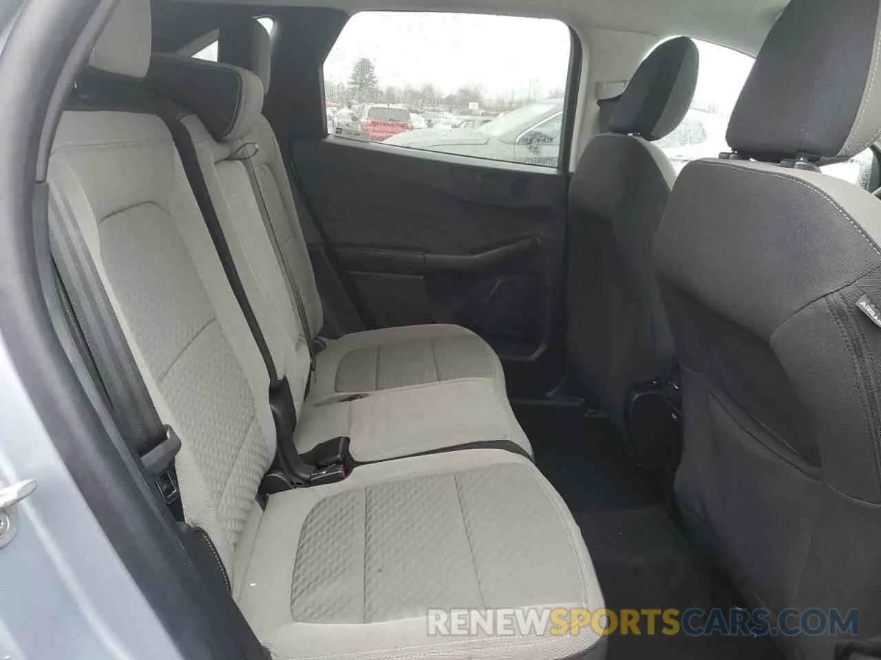 11 Photograph of a damaged car 1FMCU9G61NUB44877 FORD ESCAPE 2022