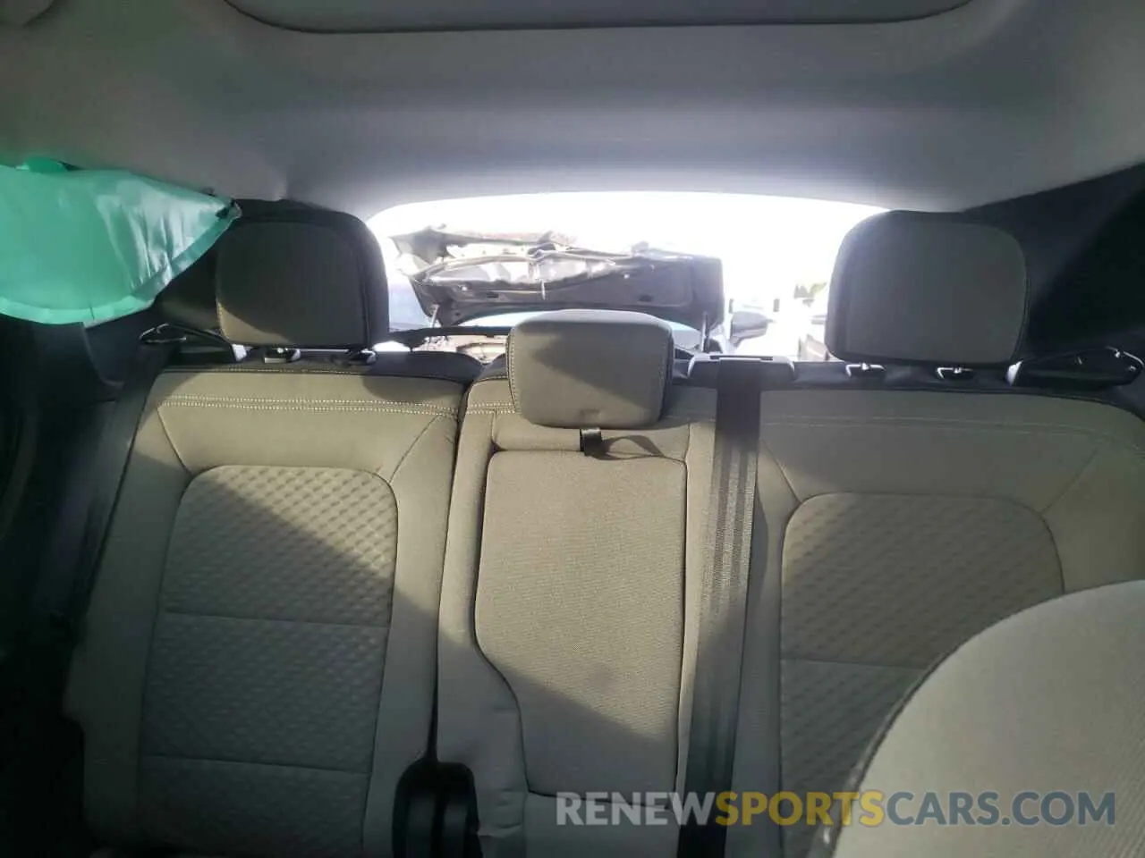10 Photograph of a damaged car 1FMCU9G61NUB60822 FORD ESCAPE 2022