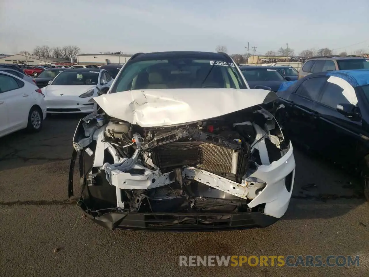 5 Photograph of a damaged car 1FMCU9G61NUB60822 FORD ESCAPE 2022
