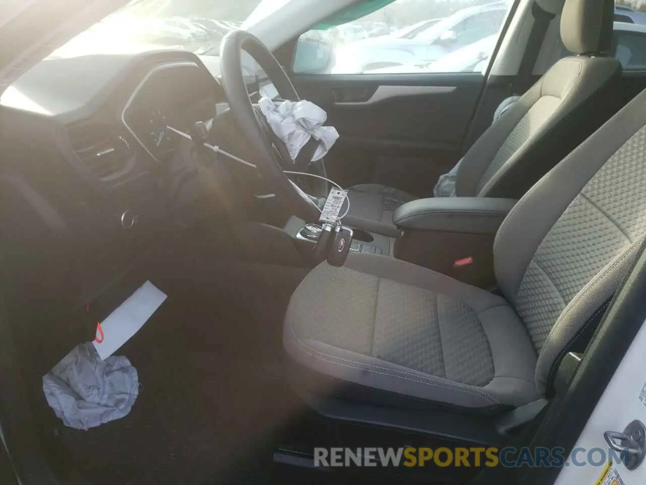 7 Photograph of a damaged car 1FMCU9G61NUB60822 FORD ESCAPE 2022