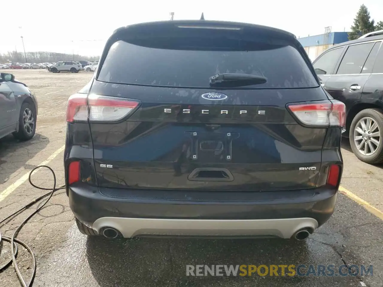 6 Photograph of a damaged car 1FMCU9G61NUB69147 FORD ESCAPE 2022