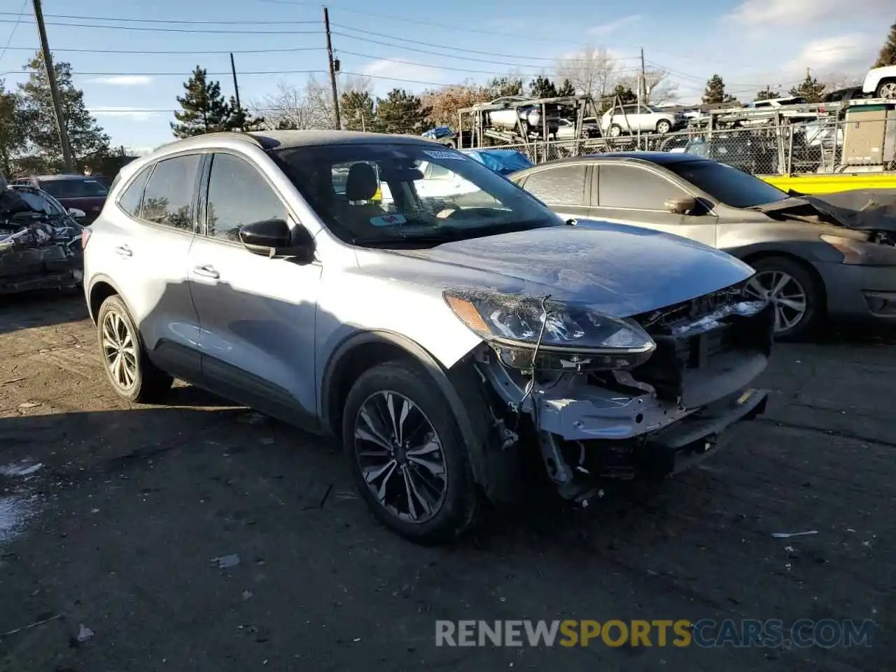 4 Photograph of a damaged car 1FMCU9G61NUB99765 FORD ESCAPE 2022