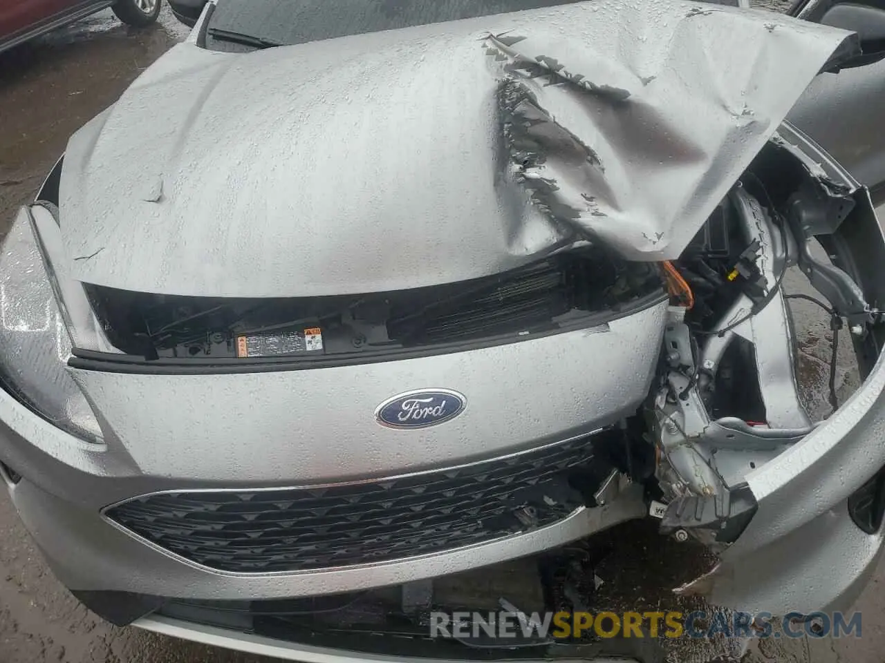 12 Photograph of a damaged car 1FMCU9G61NUC02650 FORD ESCAPE 2022