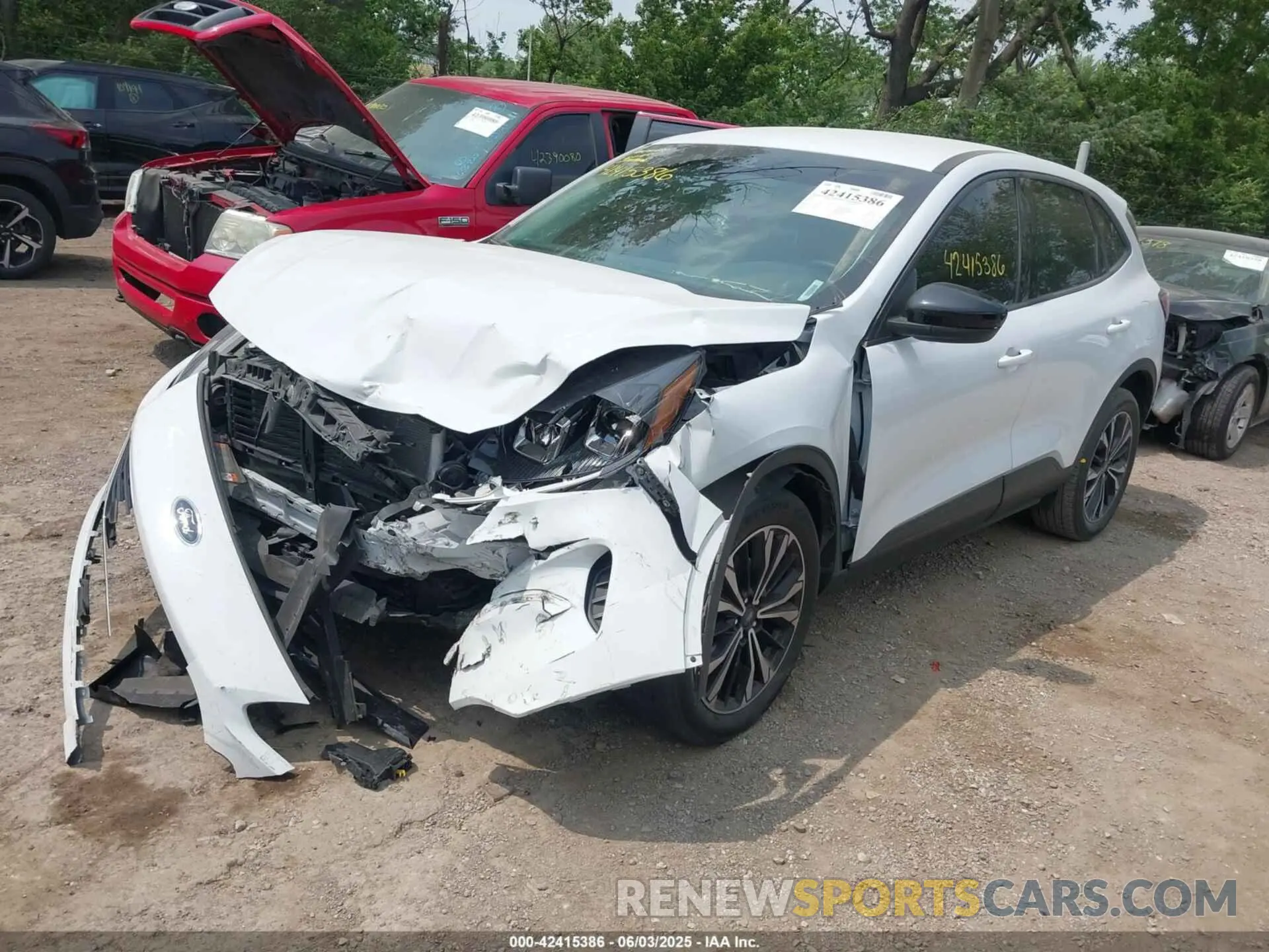2 Photograph of a damaged car 1FMCU9G62NUA34405 FORD ESCAPE 2022
