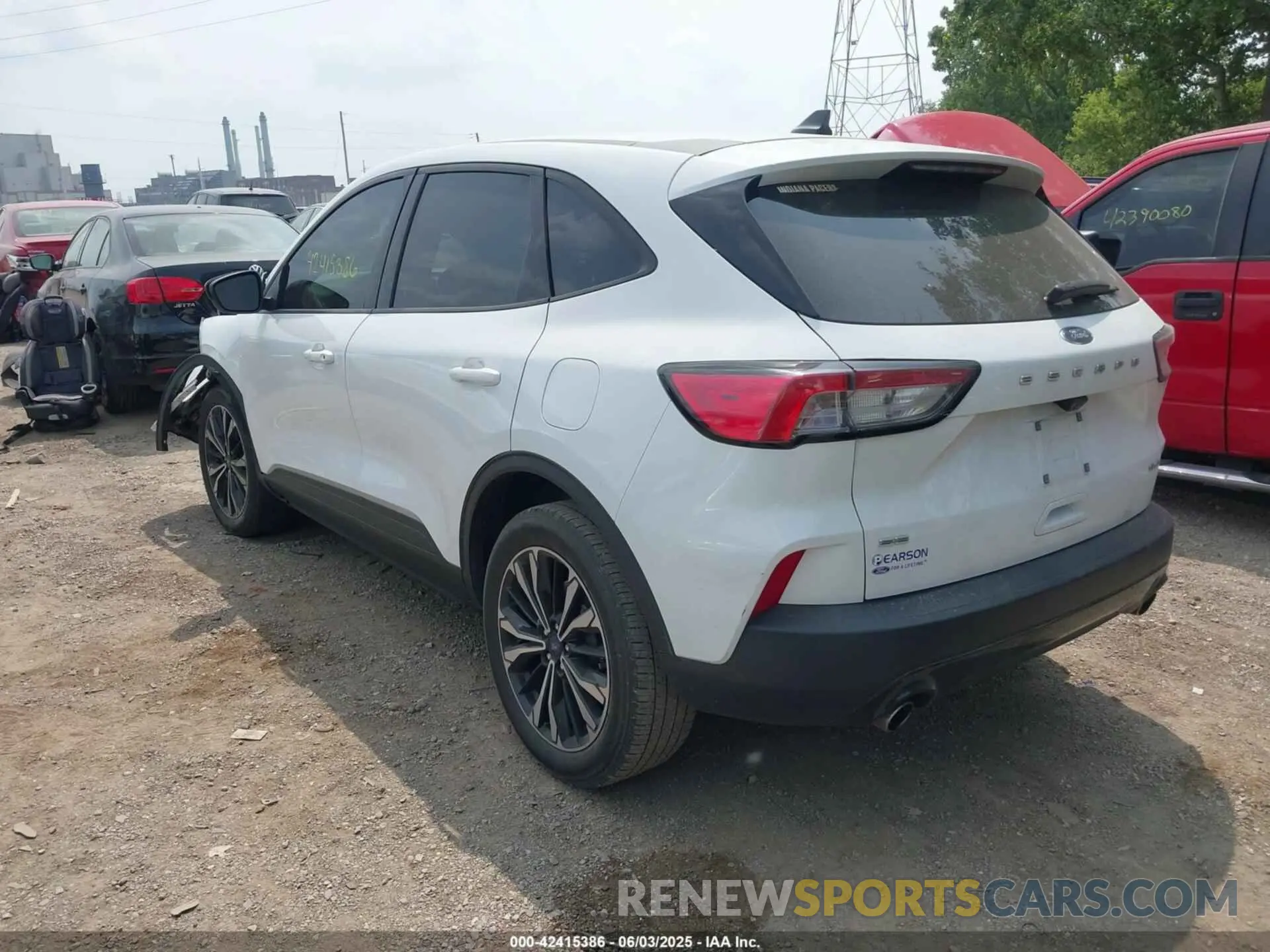 3 Photograph of a damaged car 1FMCU9G62NUA34405 FORD ESCAPE 2022