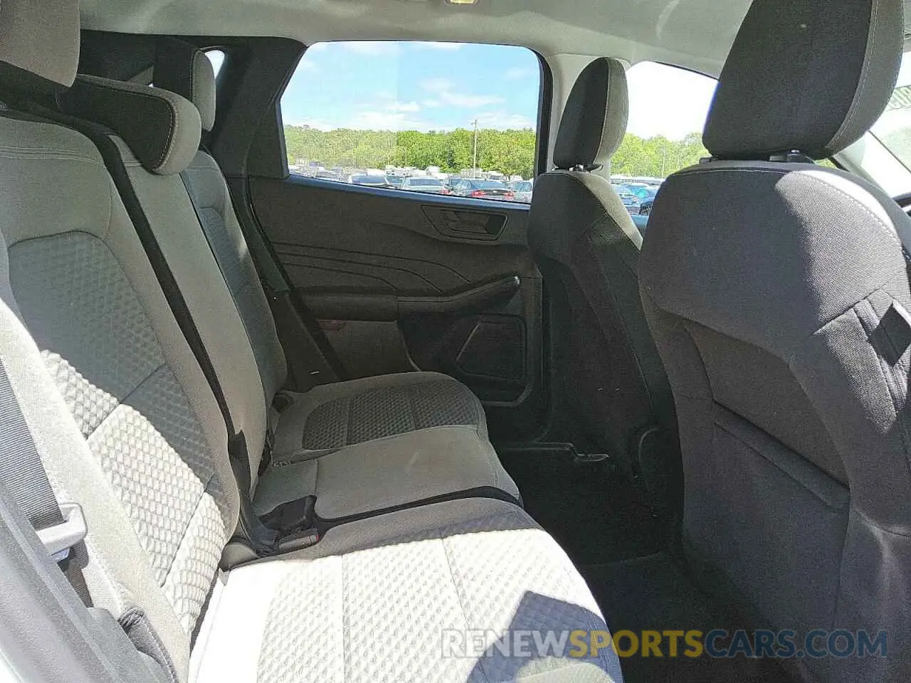 11 Photograph of a damaged car 1FMCU9G62NUA60454 FORD ESCAPE 2022