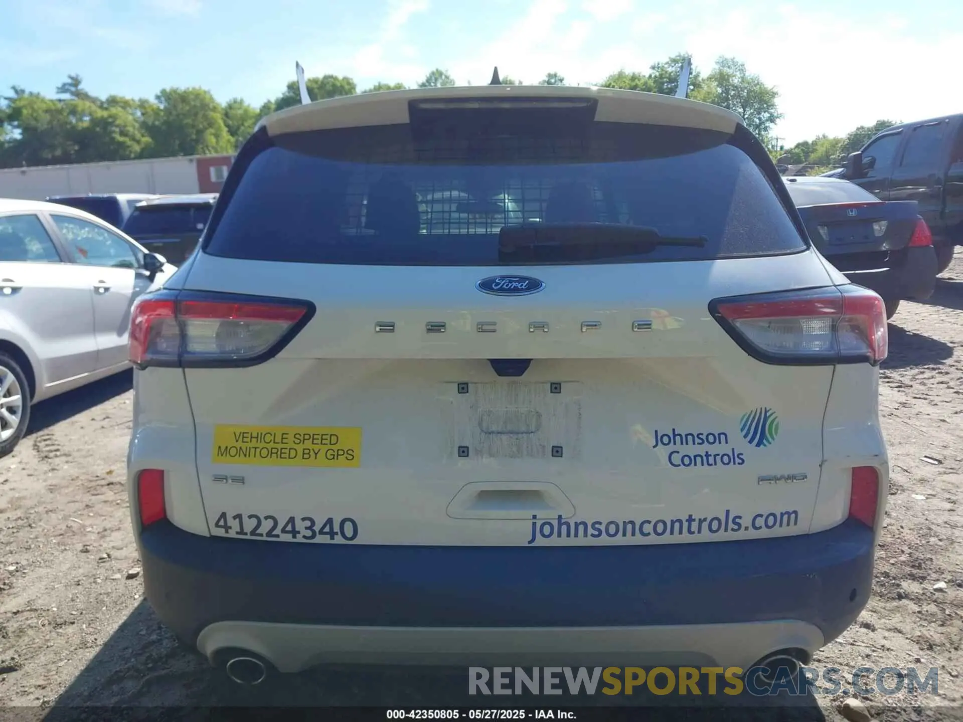 16 Photograph of a damaged car 1FMCU9G62NUA67291 FORD ESCAPE 2022