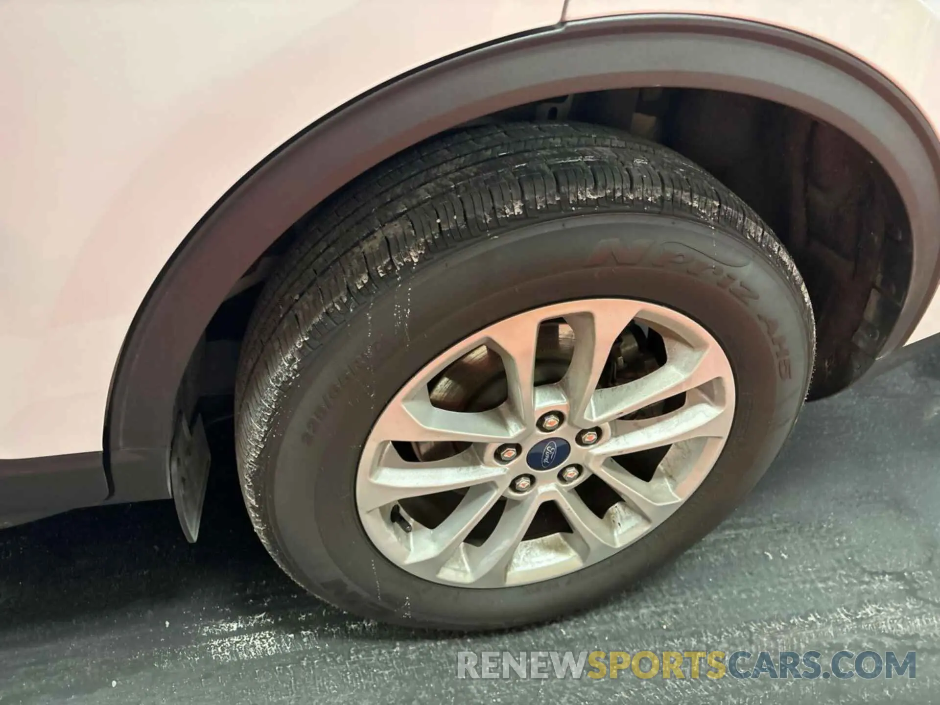 15 Photograph of a damaged car 1FMCU9G62NUA68005 FORD ESCAPE 2022