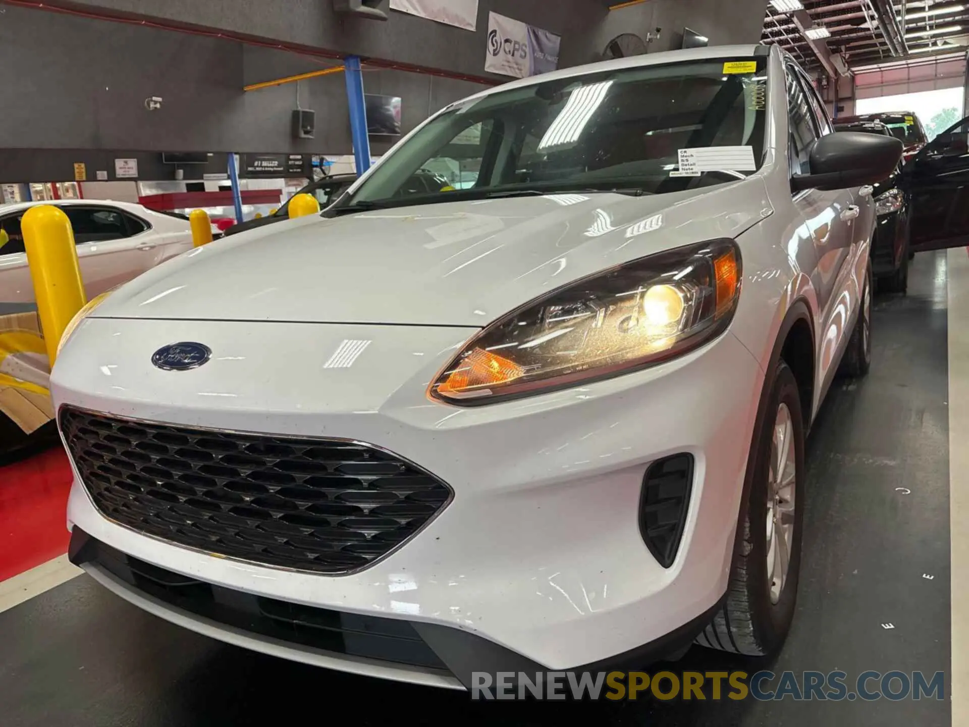 23 Photograph of a damaged car 1FMCU9G62NUA68005 FORD ESCAPE 2022