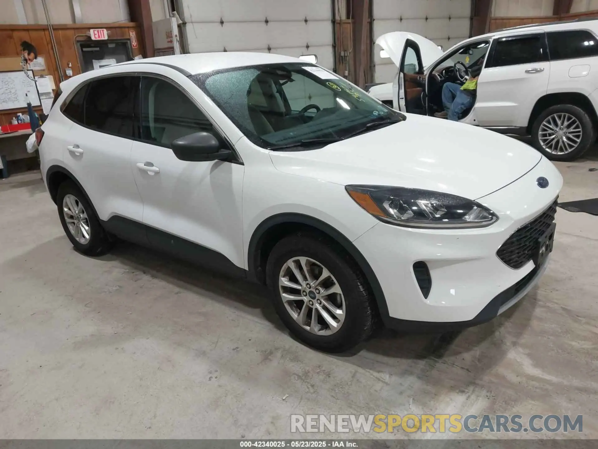 1 Photograph of a damaged car 1FMCU9G62NUA68425 FORD ESCAPE 2022