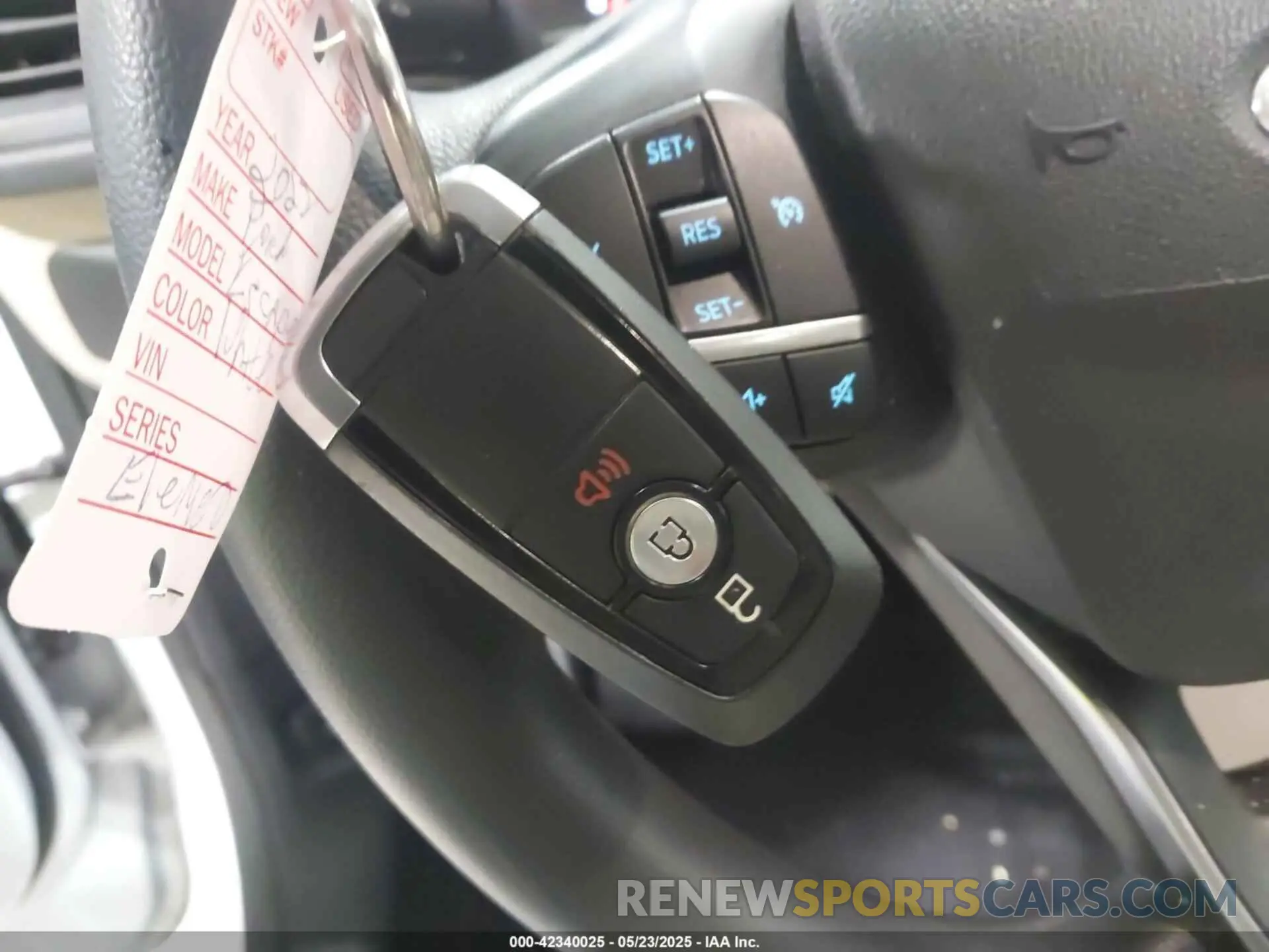 11 Photograph of a damaged car 1FMCU9G62NUA68425 FORD ESCAPE 2022