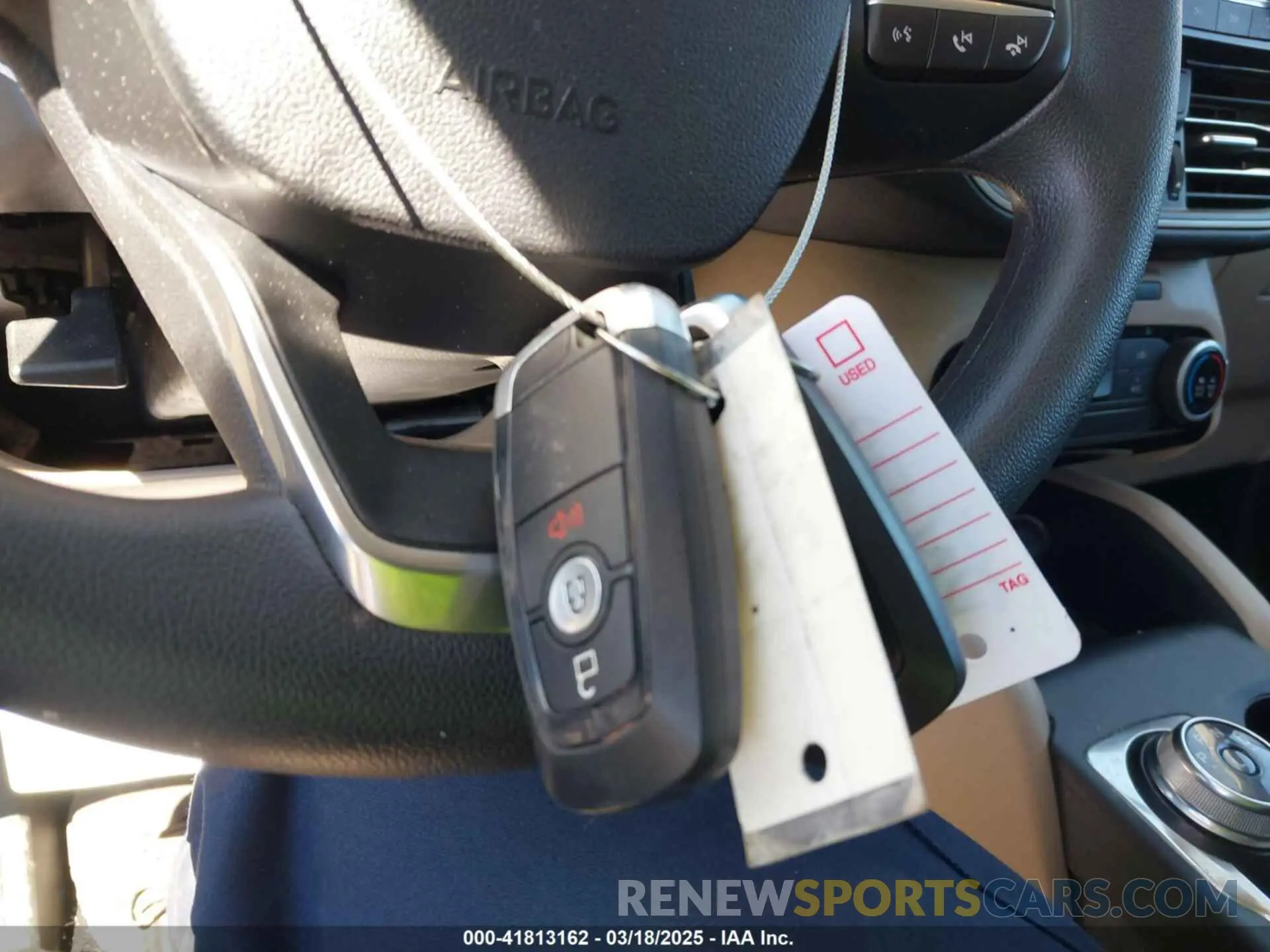 11 Photograph of a damaged car 1FMCU9G62NUA84690 FORD ESCAPE 2022