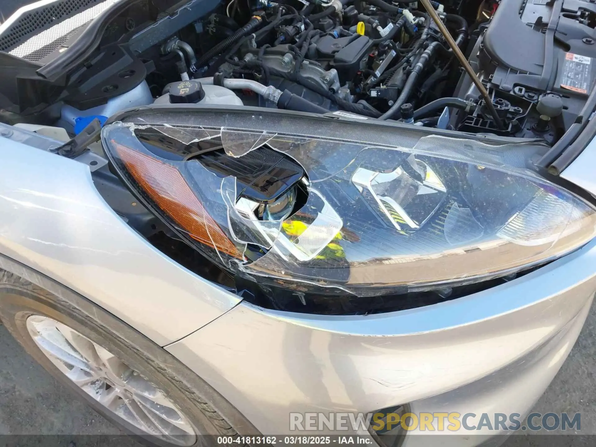 6 Photograph of a damaged car 1FMCU9G62NUA84690 FORD ESCAPE 2022