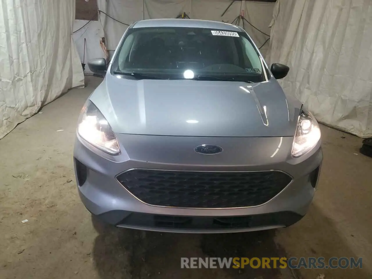 5 Photograph of a damaged car 1FMCU9G62NUB30972 FORD ESCAPE 2022