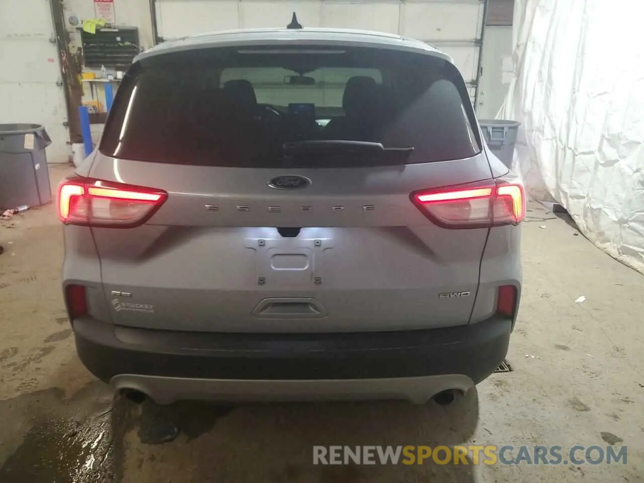 6 Photograph of a damaged car 1FMCU9G62NUB30972 FORD ESCAPE 2022