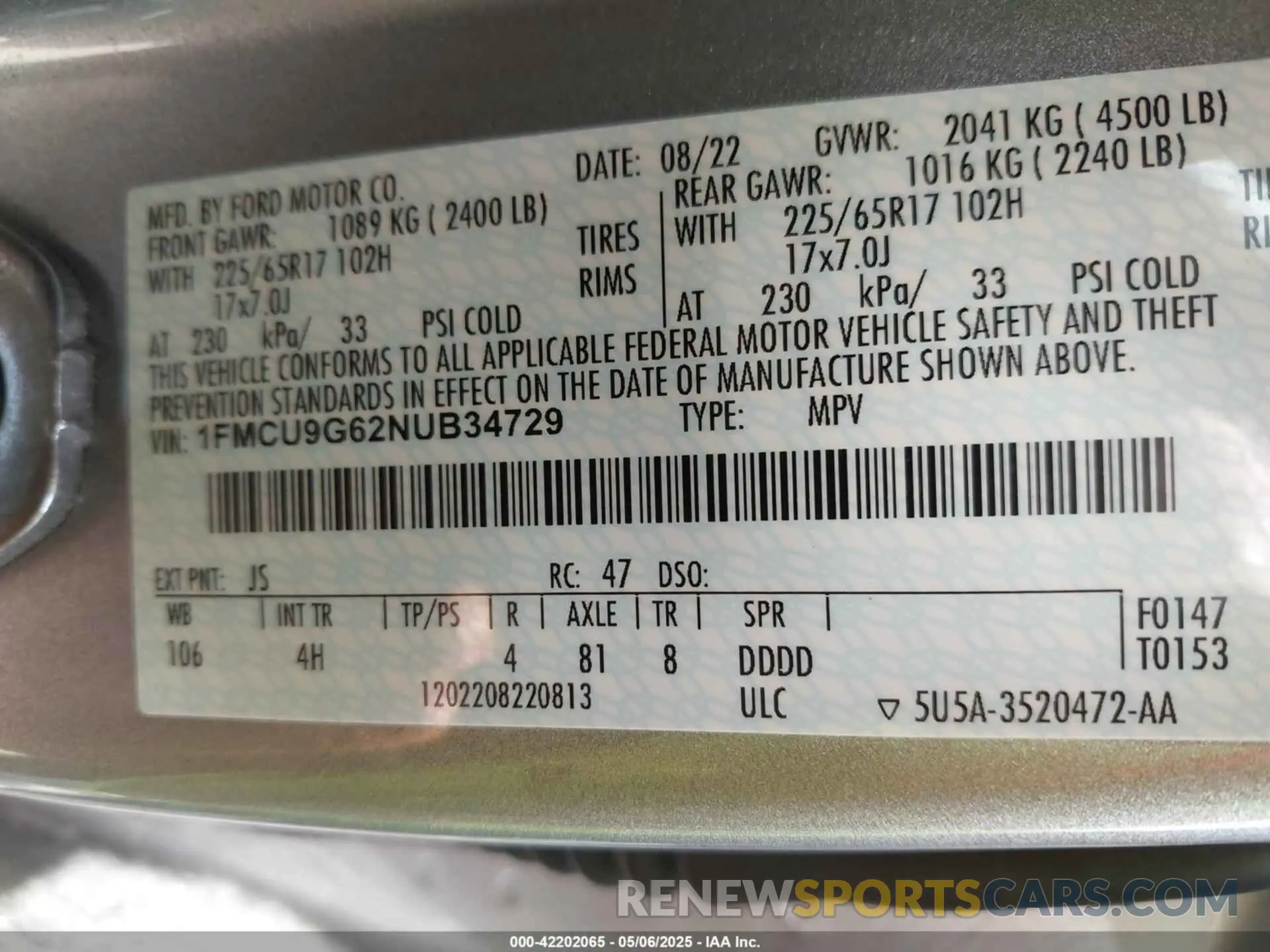 9 Photograph of a damaged car 1FMCU9G62NUB34729 FORD ESCAPE 2022