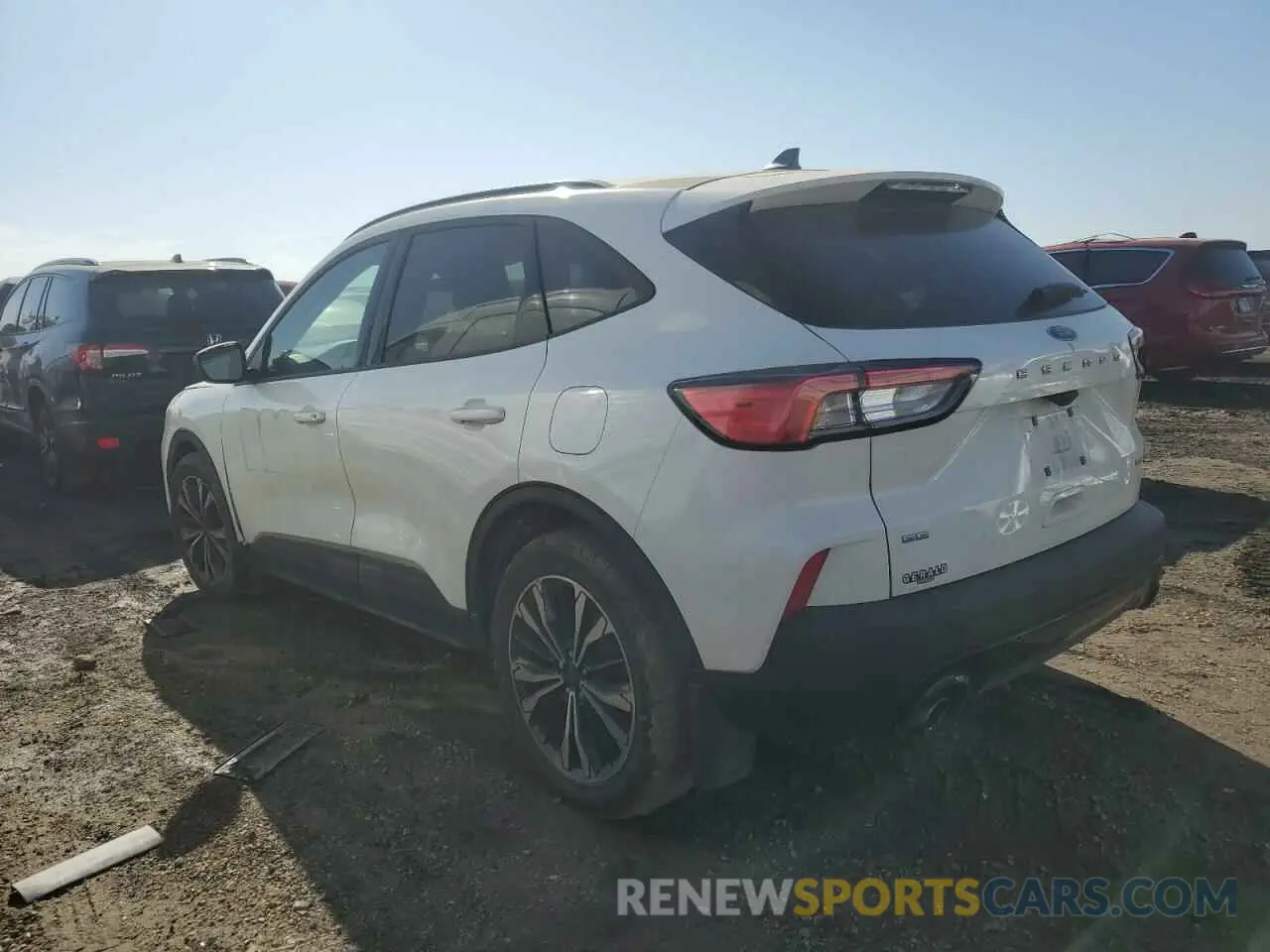 2 Photograph of a damaged car 1FMCU9G62NUB44239 FORD ESCAPE 2022