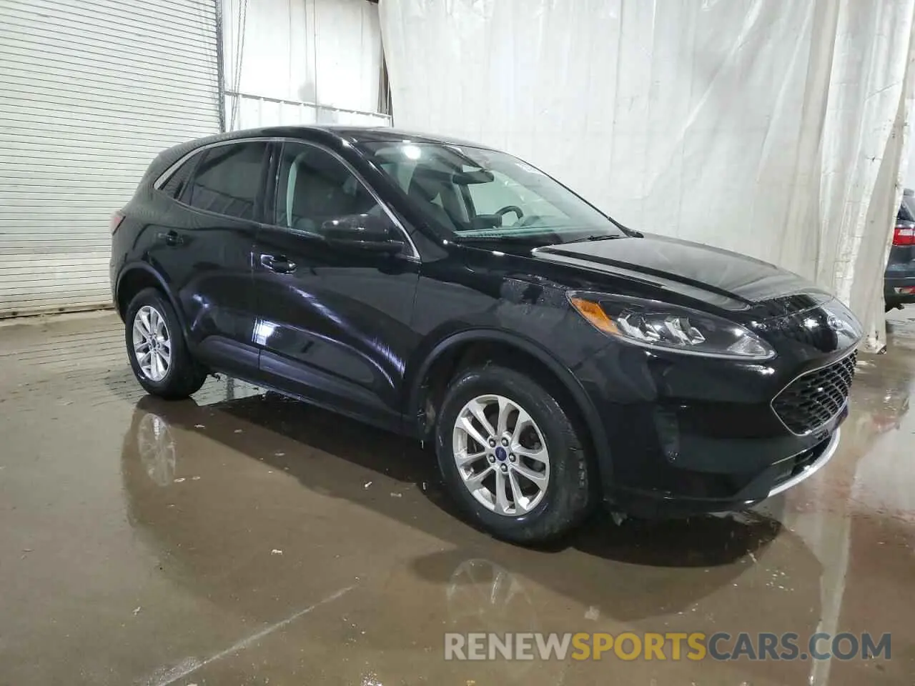 4 Photograph of a damaged car 1FMCU9G62NUC04486 FORD ESCAPE 2022