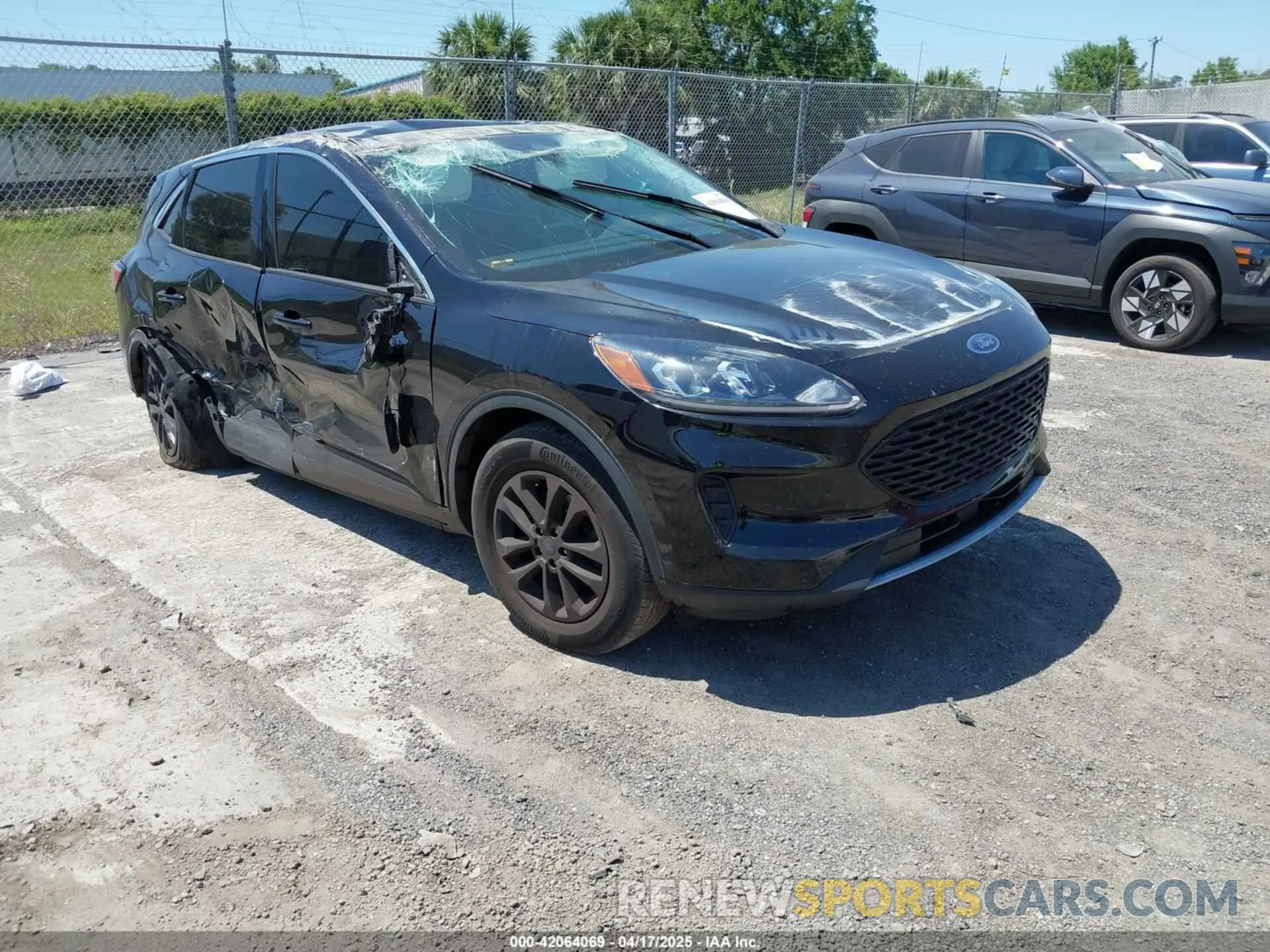 1 Photograph of a damaged car 1FMCU9G63NUB37820 FORD ESCAPE 2022