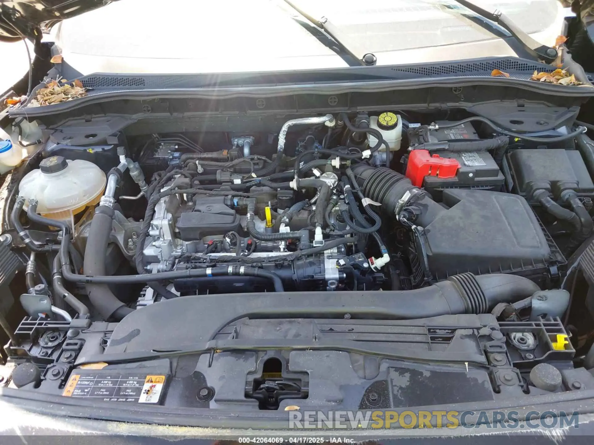 10 Photograph of a damaged car 1FMCU9G63NUB37820 FORD ESCAPE 2022