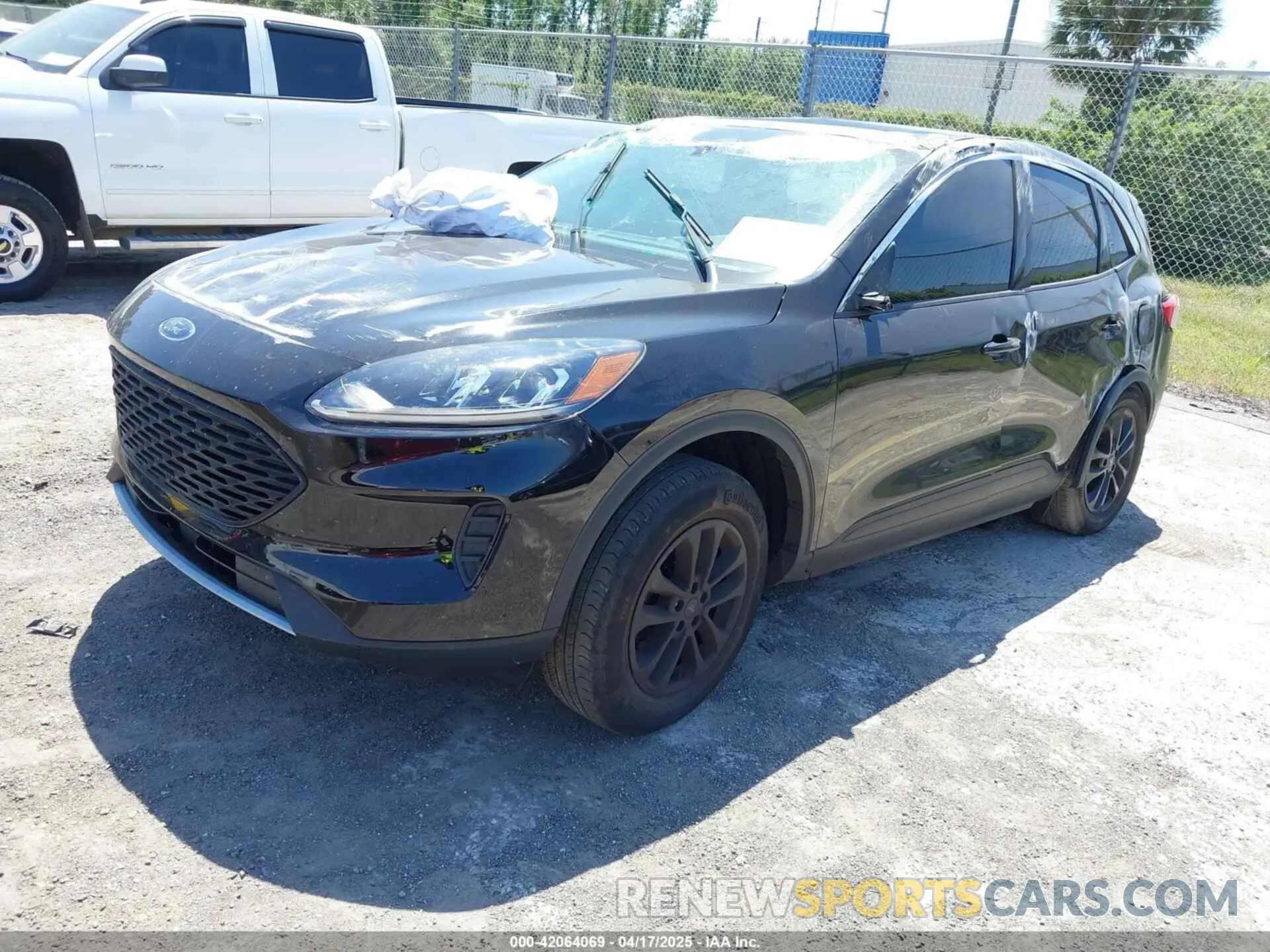 2 Photograph of a damaged car 1FMCU9G63NUB37820 FORD ESCAPE 2022