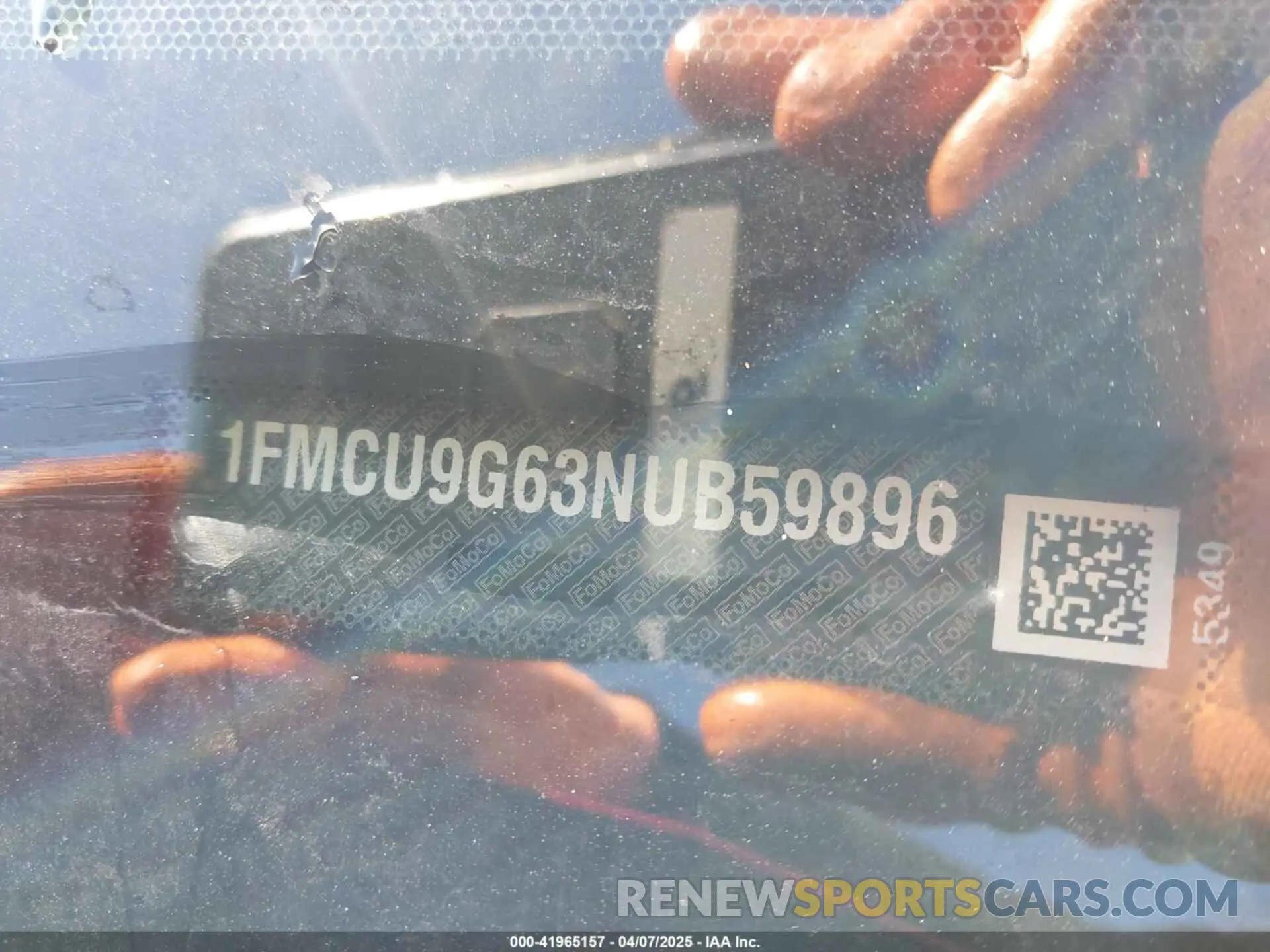 9 Photograph of a damaged car 1FMCU9G63NUB59896 FORD ESCAPE 2022