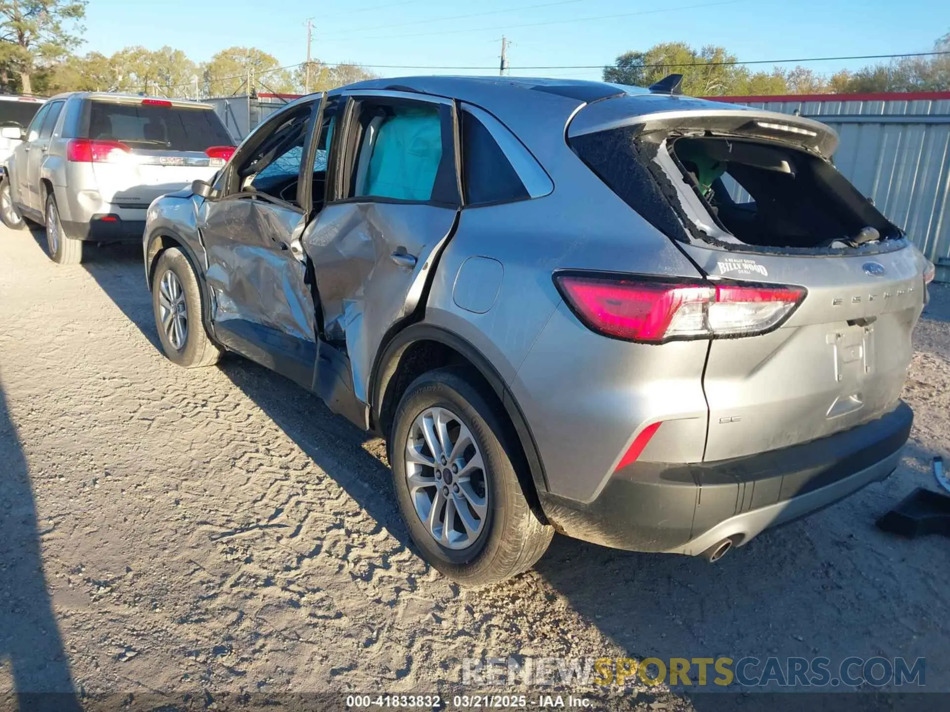 3 Photograph of a damaged car 1FMCU9G63NUC03637 FORD ESCAPE 2022