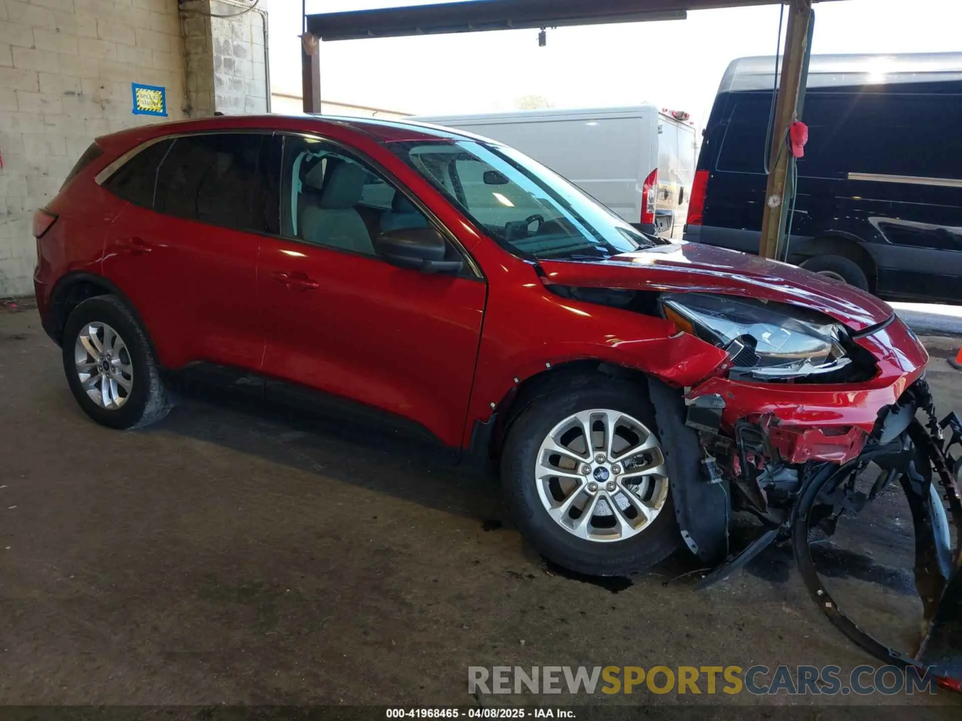 1 Photograph of a damaged car 1FMCU9G64NUA01499 FORD ESCAPE 2022