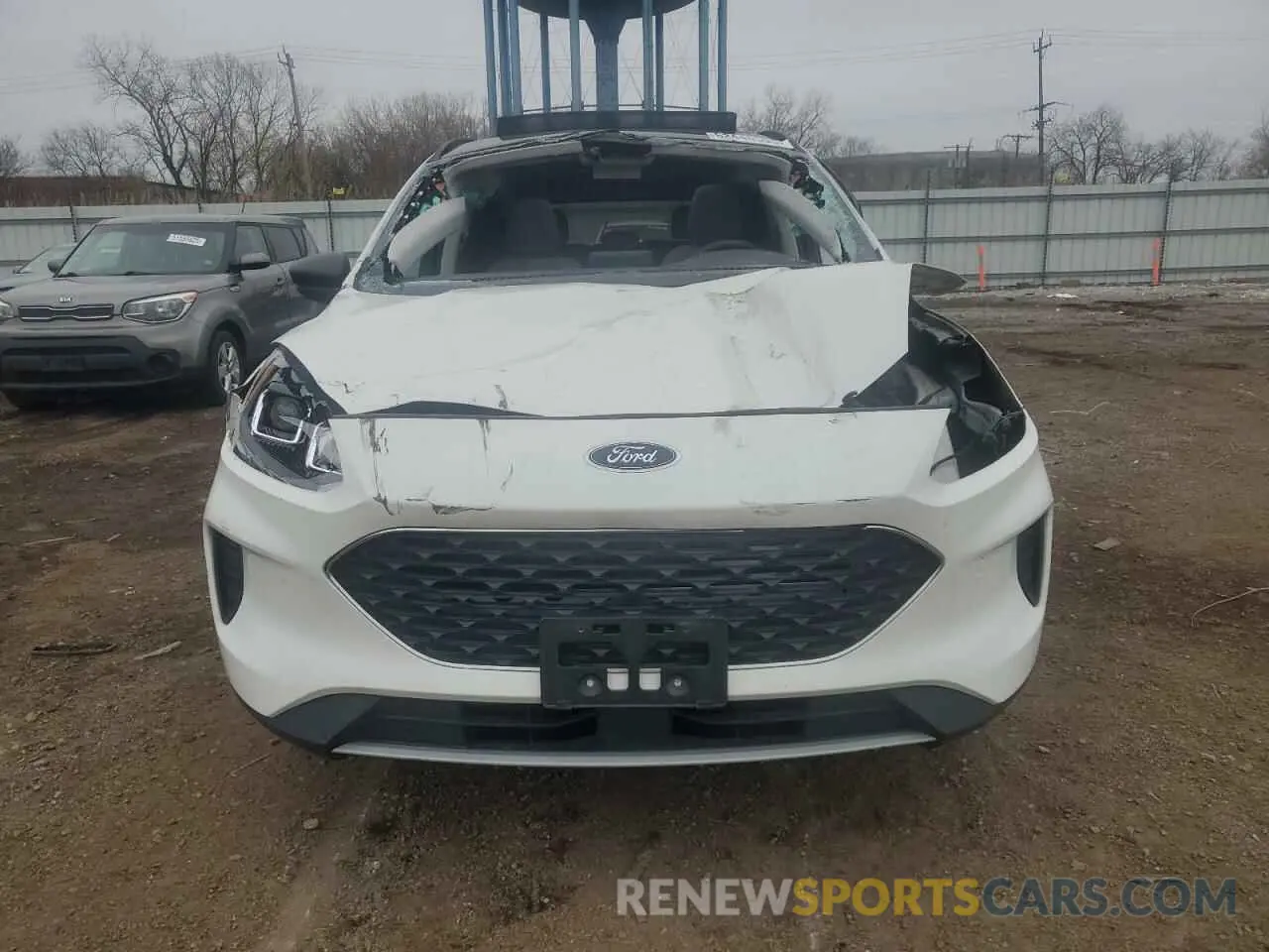 5 Photograph of a damaged car 1FMCU9G64NUA08212 FORD ESCAPE 2022