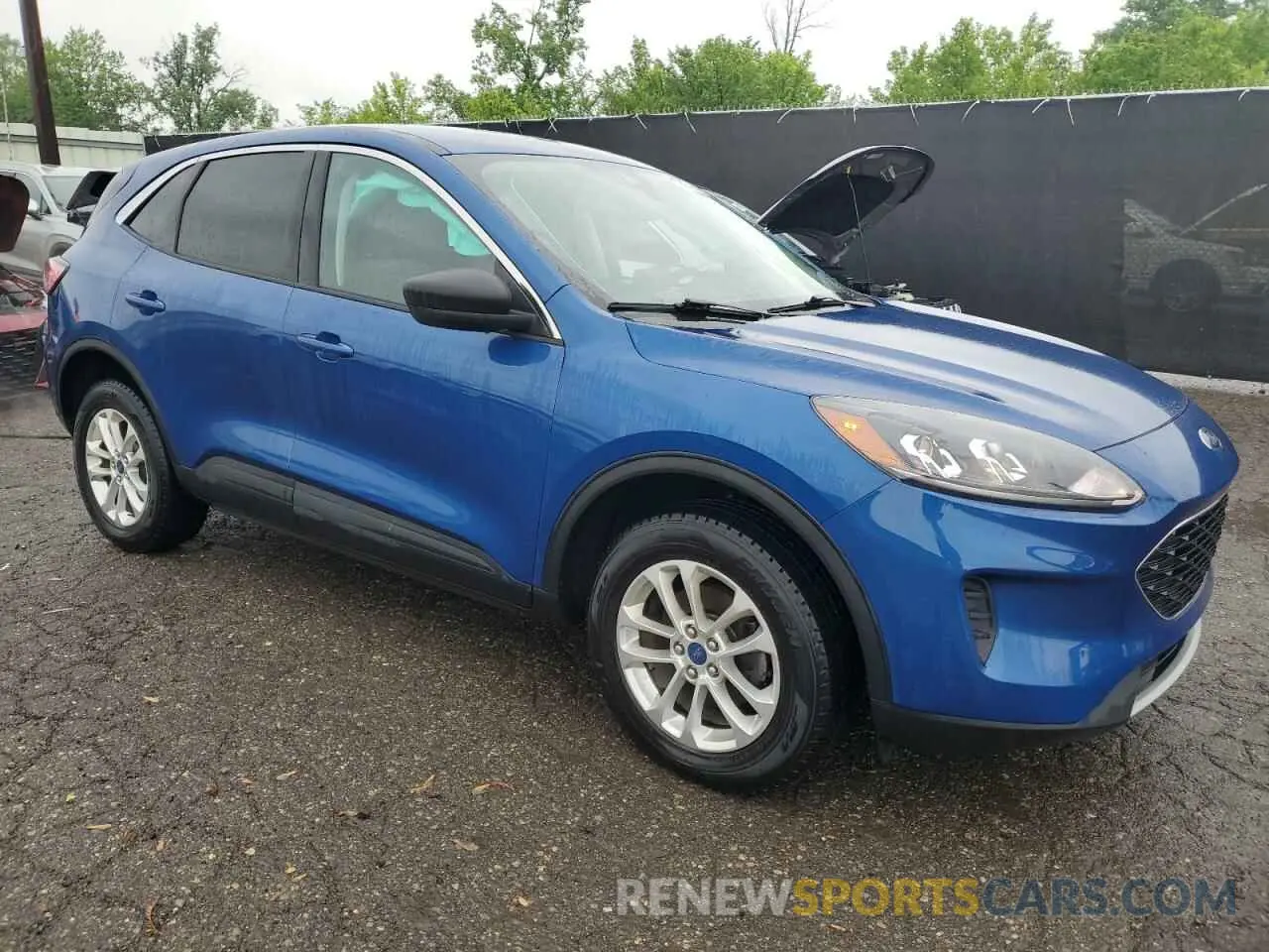 4 Photograph of a damaged car 1FMCU9G64NUA49097 FORD ESCAPE 2022