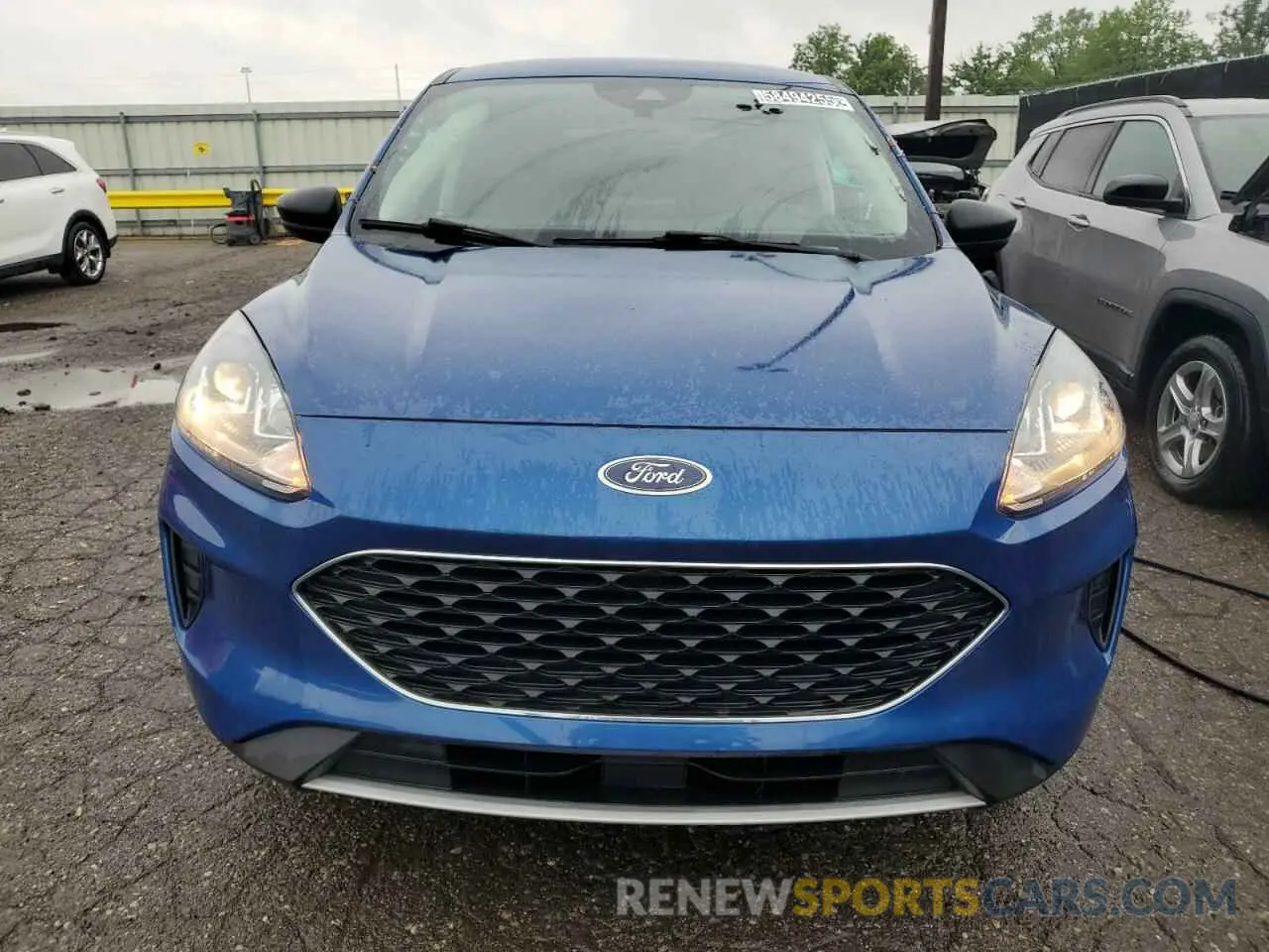 5 Photograph of a damaged car 1FMCU9G64NUA49097 FORD ESCAPE 2022