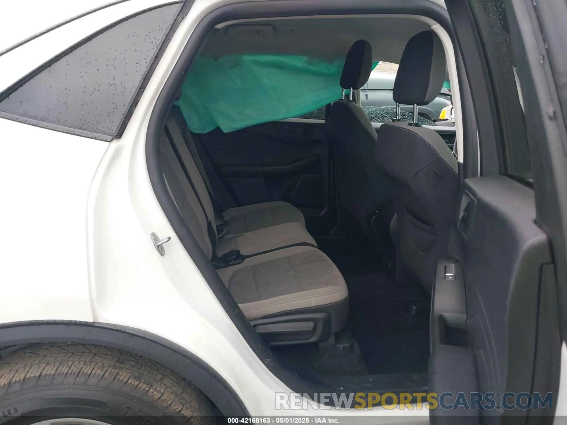 8 Photograph of a damaged car 1FMCU9G64NUA60732 FORD ESCAPE 2022