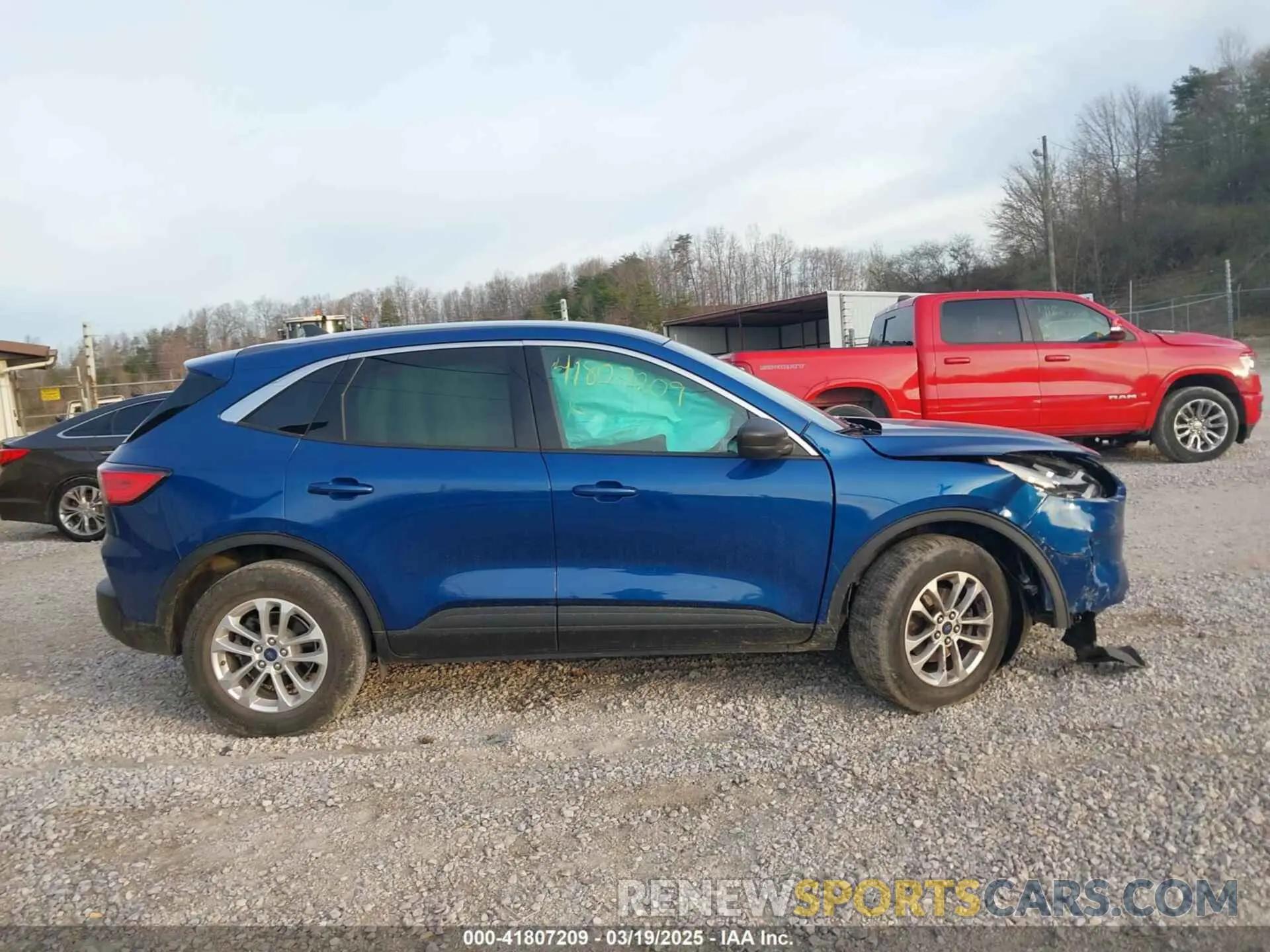 13 Photograph of a damaged car 1FMCU9G64NUA65087 FORD ESCAPE 2022