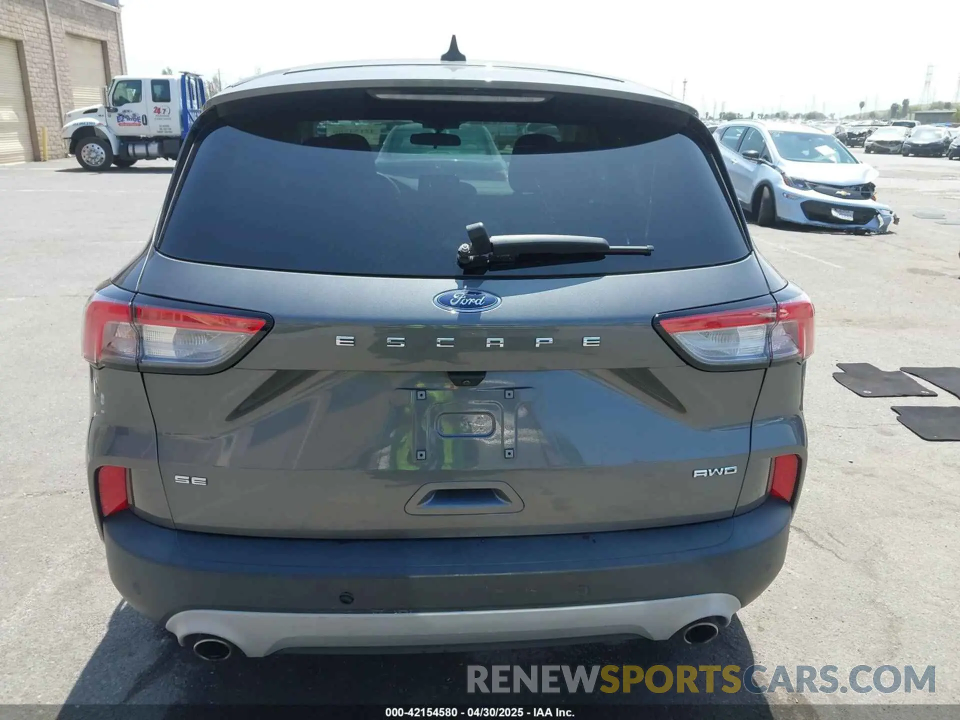 16 Photograph of a damaged car 1FMCU9G64NUA67325 FORD ESCAPE 2022