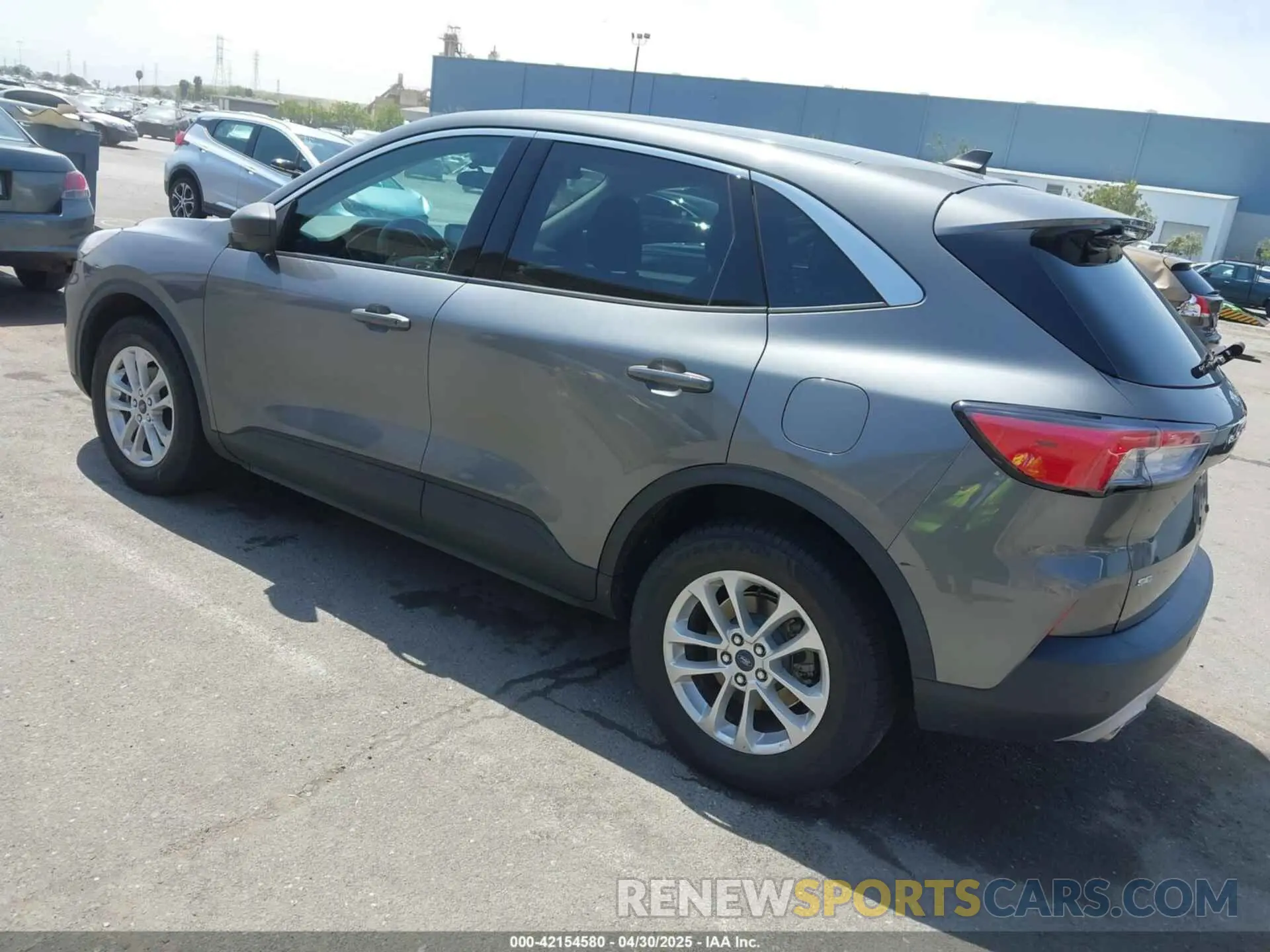 3 Photograph of a damaged car 1FMCU9G64NUA67325 FORD ESCAPE 2022