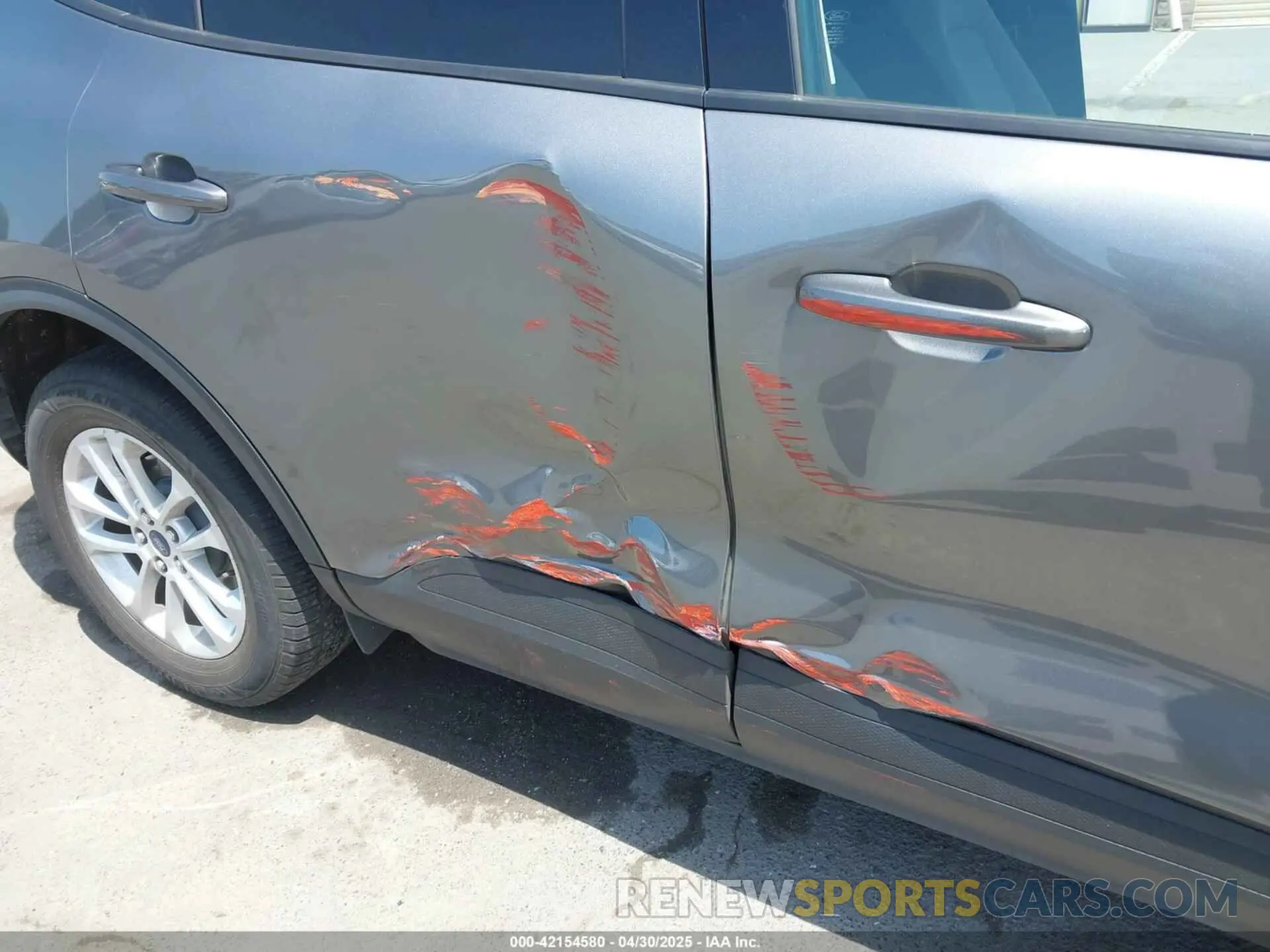 6 Photograph of a damaged car 1FMCU9G64NUA67325 FORD ESCAPE 2022