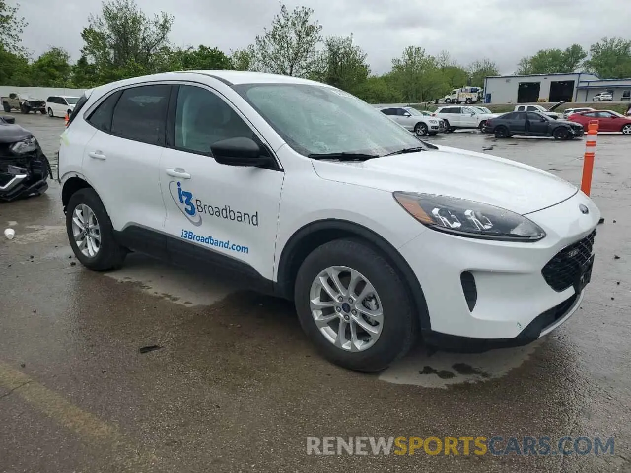 4 Photograph of a damaged car 1FMCU9G64NUB03448 FORD ESCAPE 2022