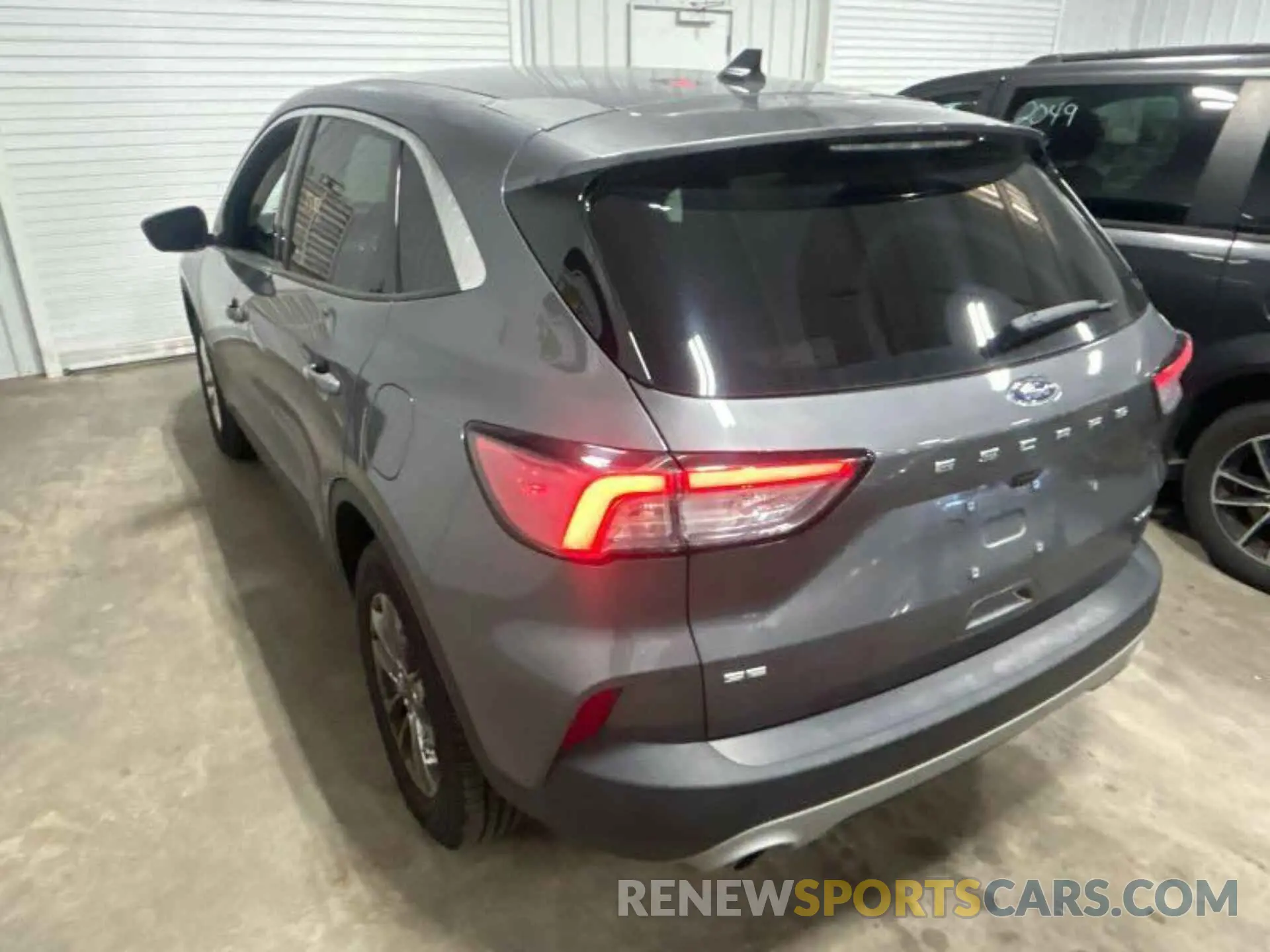 1 Photograph of a damaged car 1FMCU9G64NUB35395 FORD ESCAPE 2022