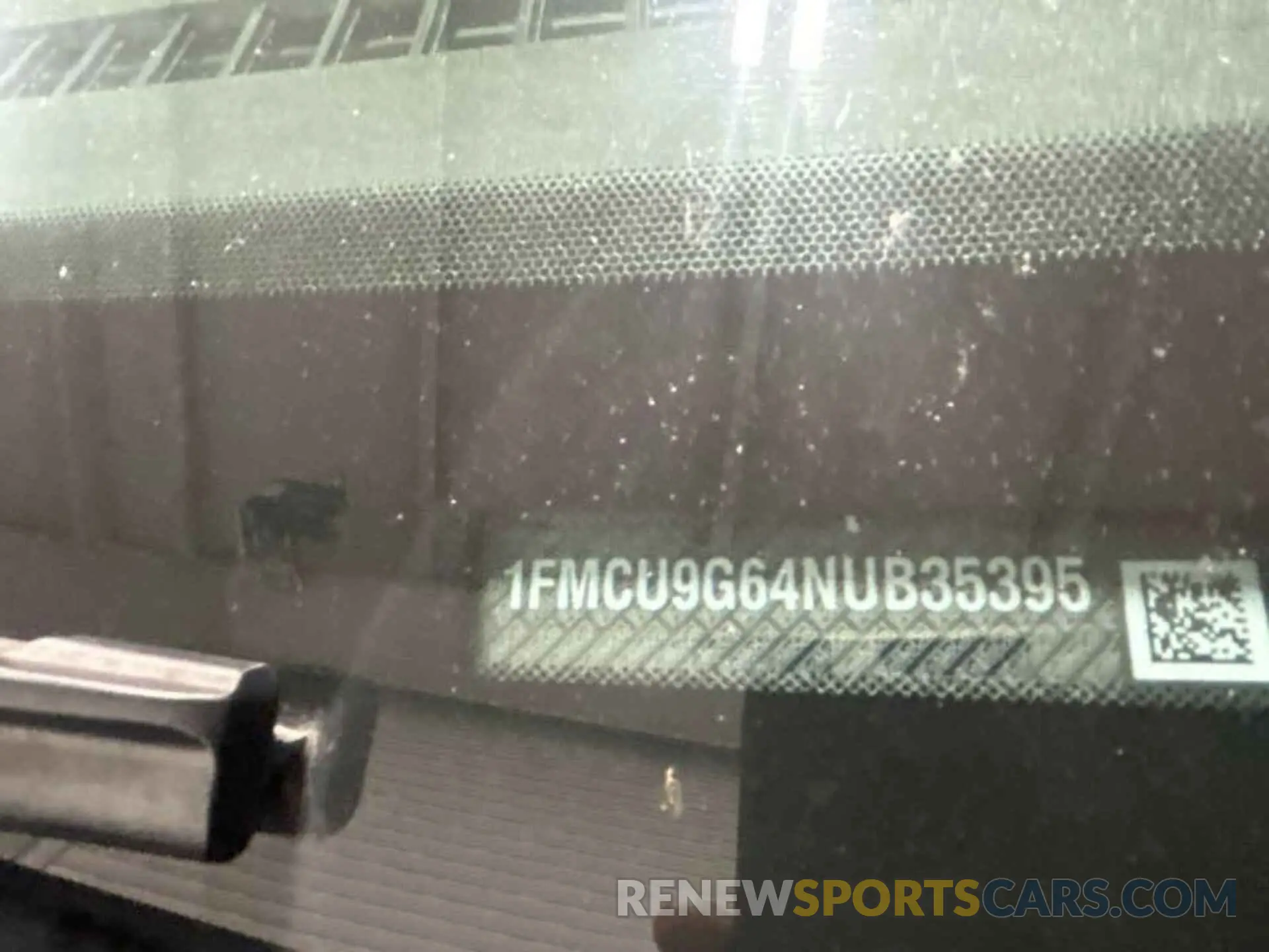 4 Photograph of a damaged car 1FMCU9G64NUB35395 FORD ESCAPE 2022
