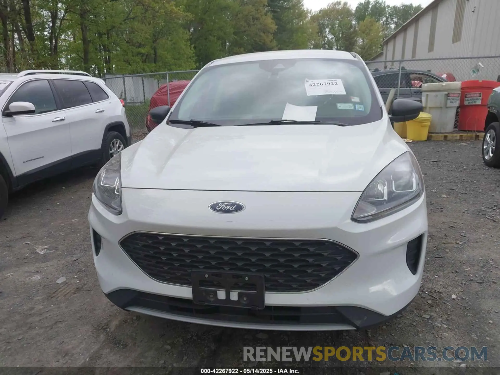 13 Photograph of a damaged car 1FMCU9G64NUB41262 FORD ESCAPE 2022