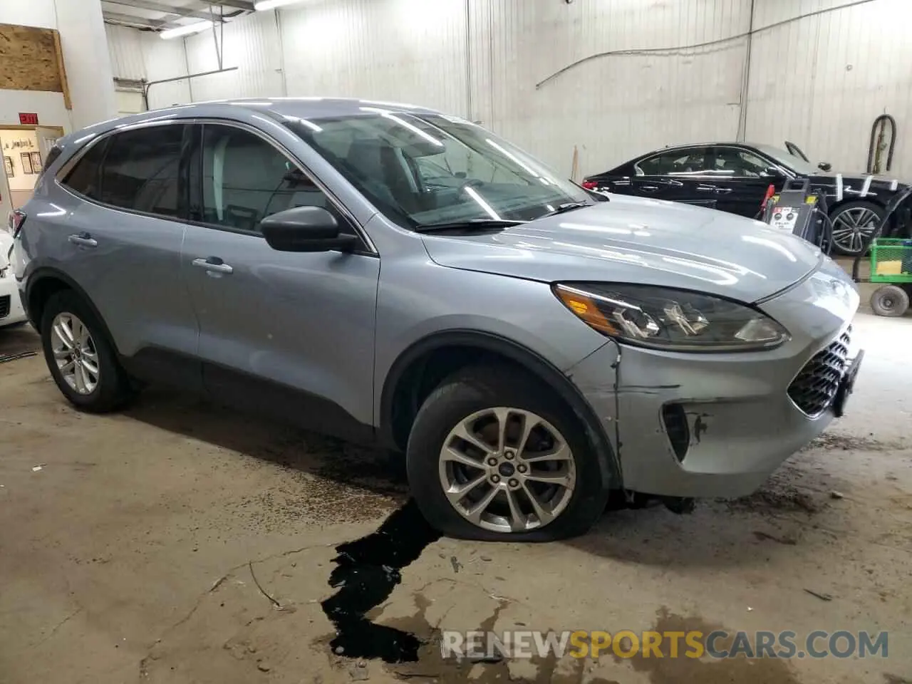 4 Photograph of a damaged car 1FMCU9G65NUA27304 FORD ESCAPE 2022