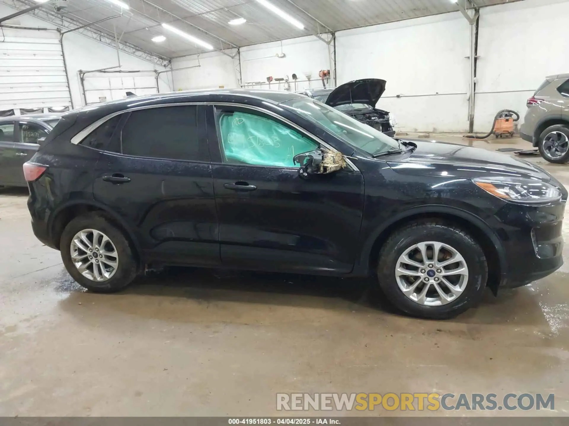 13 Photograph of a damaged car 1FMCU9G65NUA35547 FORD ESCAPE 2022