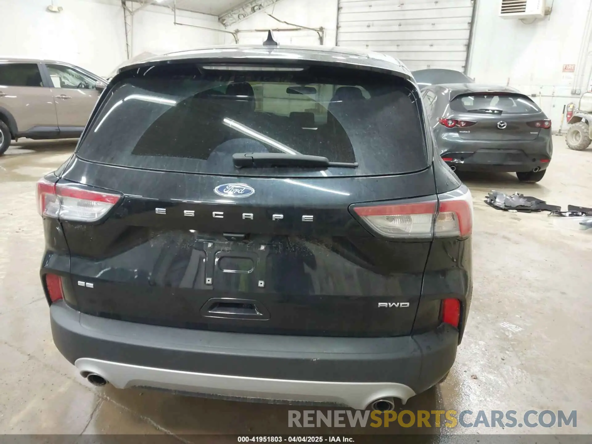 16 Photograph of a damaged car 1FMCU9G65NUA35547 FORD ESCAPE 2022