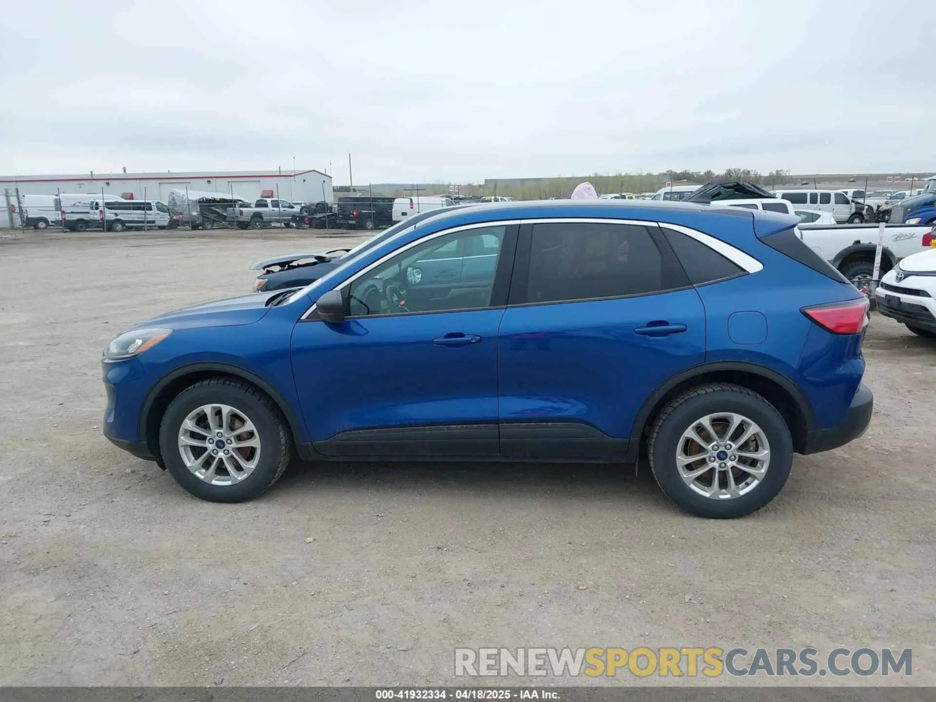 15 Photograph of a damaged car 1FMCU9G65NUA63218 FORD ESCAPE 2022