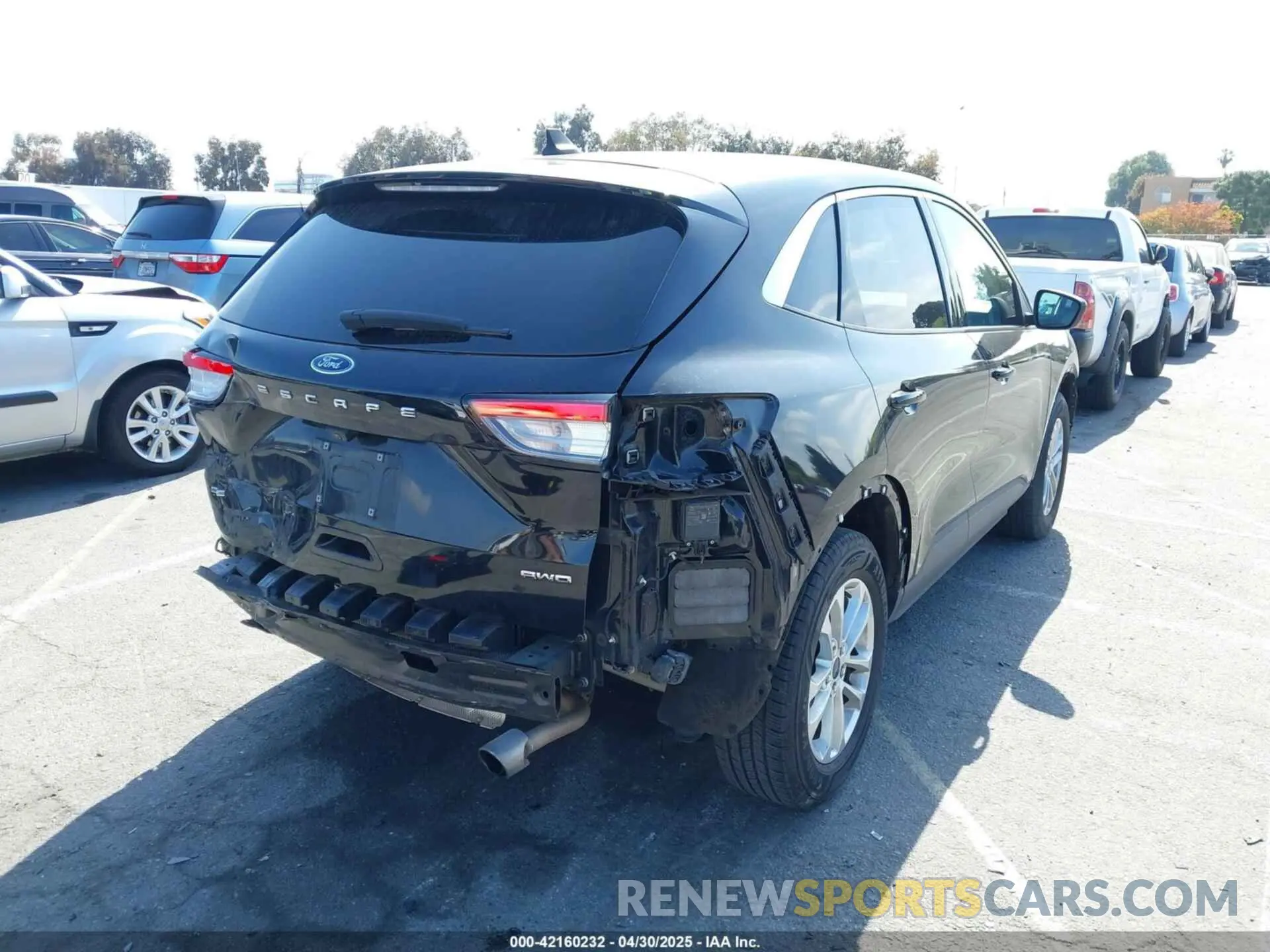 4 Photograph of a damaged car 1FMCU9G65NUA70007 FORD ESCAPE 2022