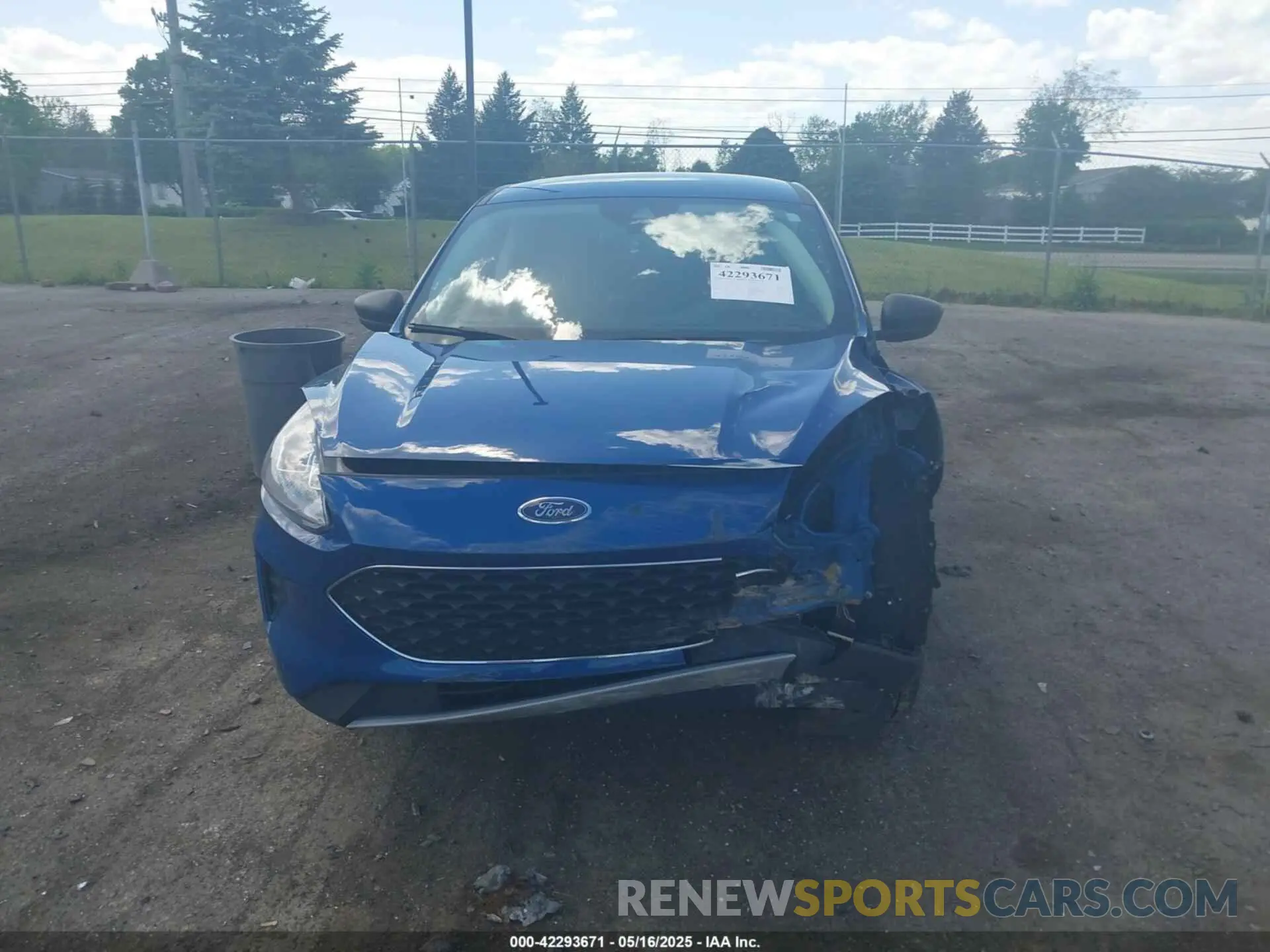 13 Photograph of a damaged car 1FMCU9G65NUA93125 FORD ESCAPE 2022