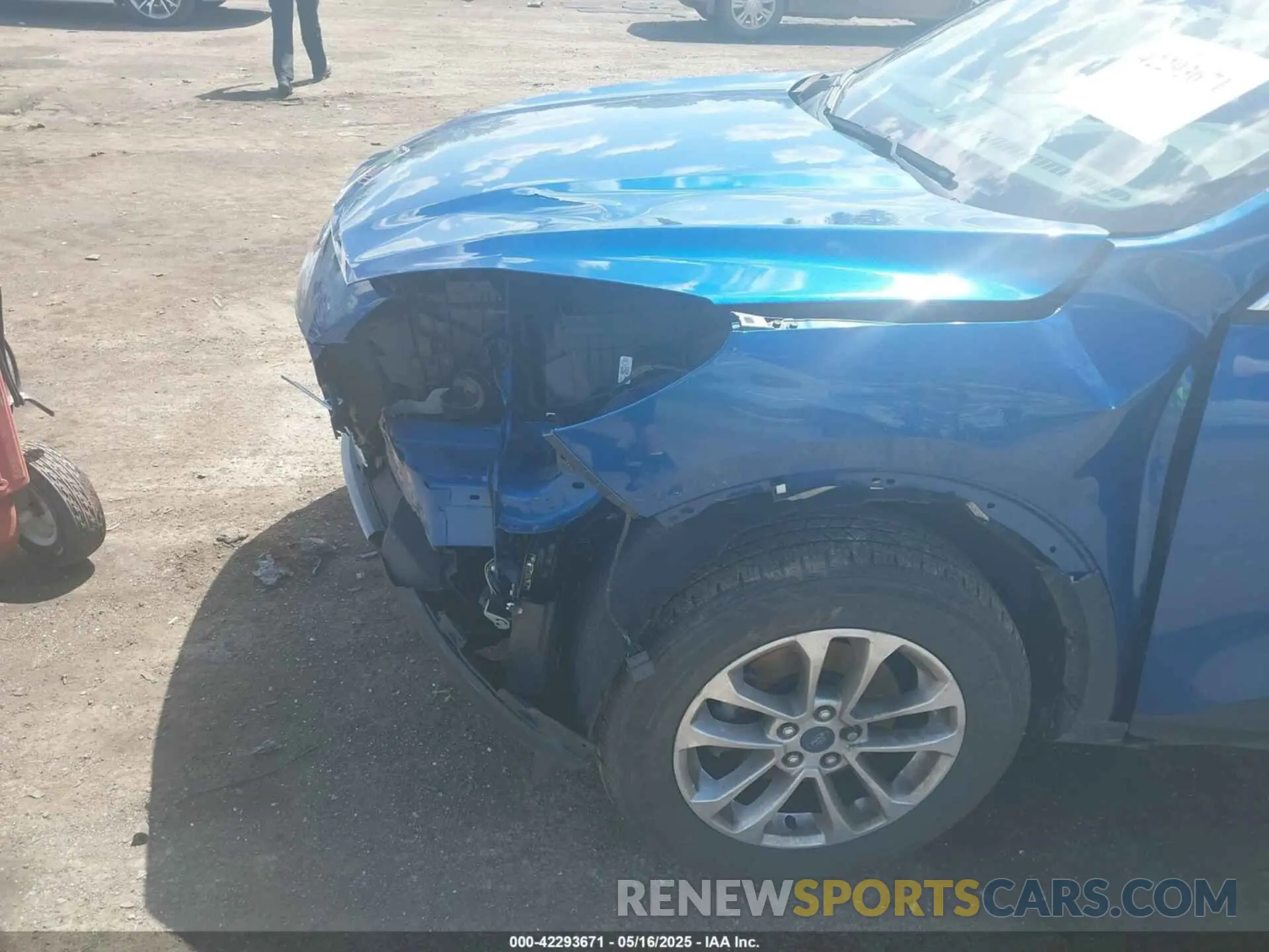 6 Photograph of a damaged car 1FMCU9G65NUA93125 FORD ESCAPE 2022